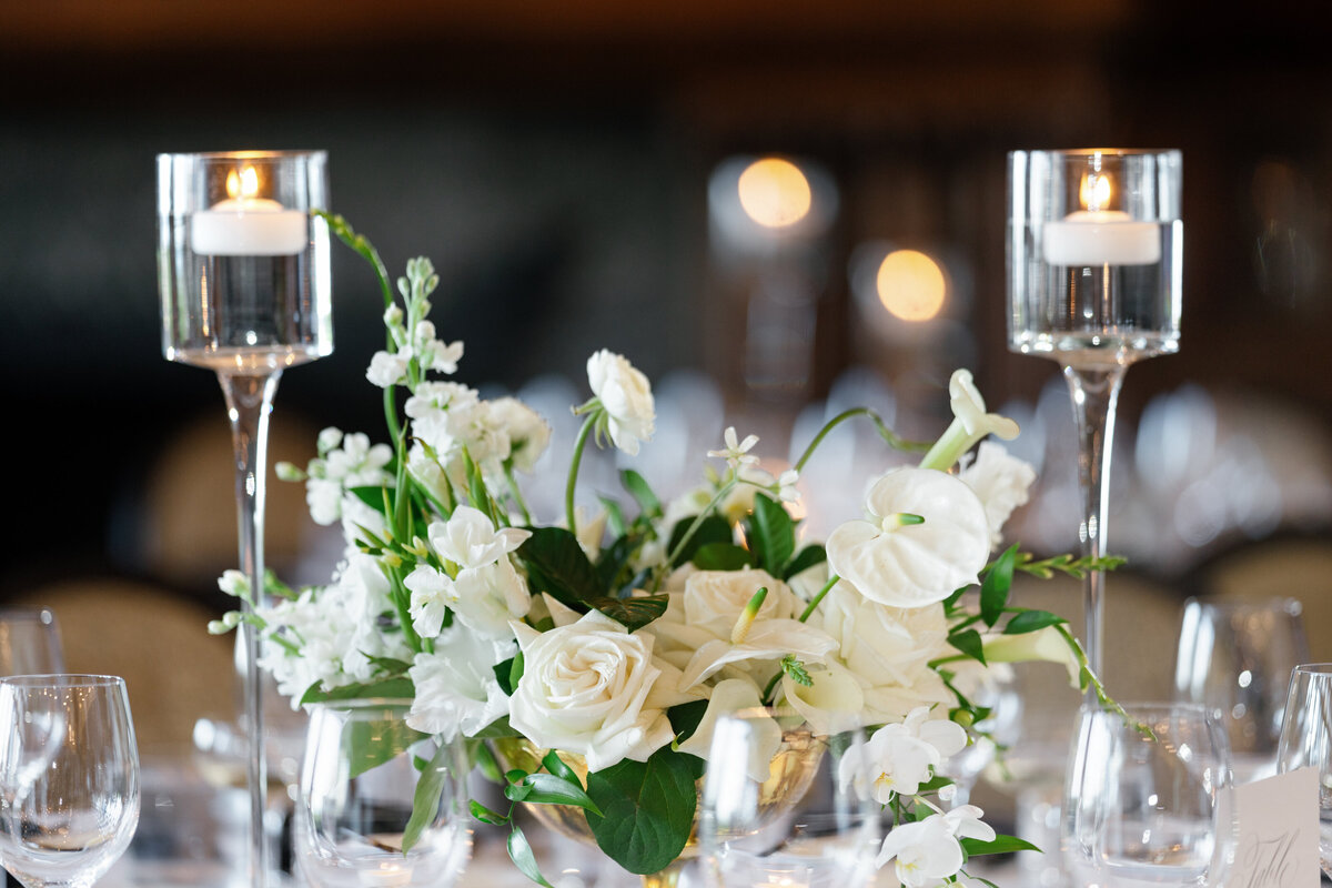 Aspen-Avenue-Chicago-Wedding-Photographer-Chicago-Athletic-Association-Simplicitee-XO-Design-Co-St-Mary-of-the-Angels-Church-Anomalie-Beauty-Timeless-Vogue-139
