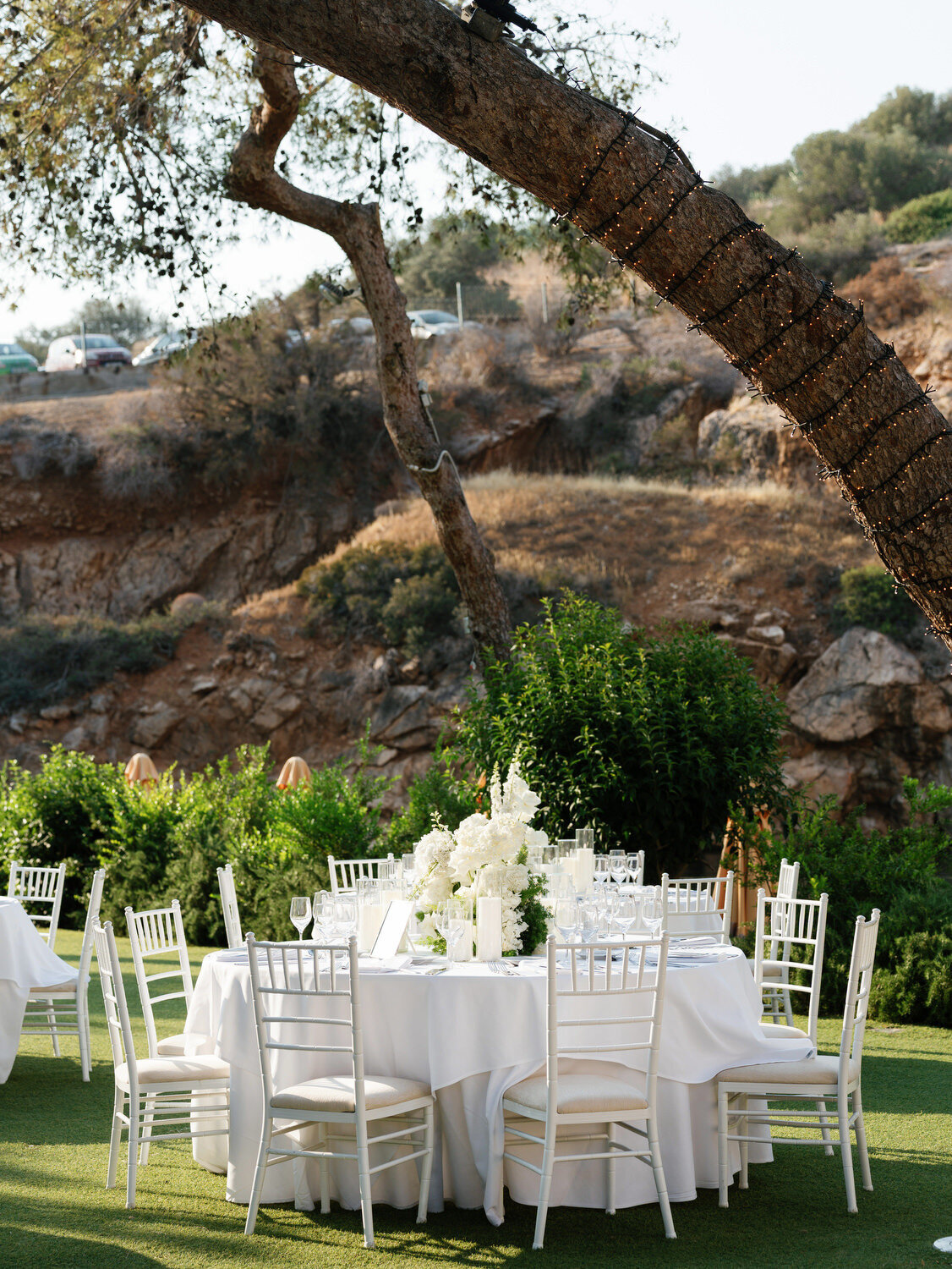 Black-Tie-Wedding-at-Four-Seasons-and-Vouliagmeni-Lake-071