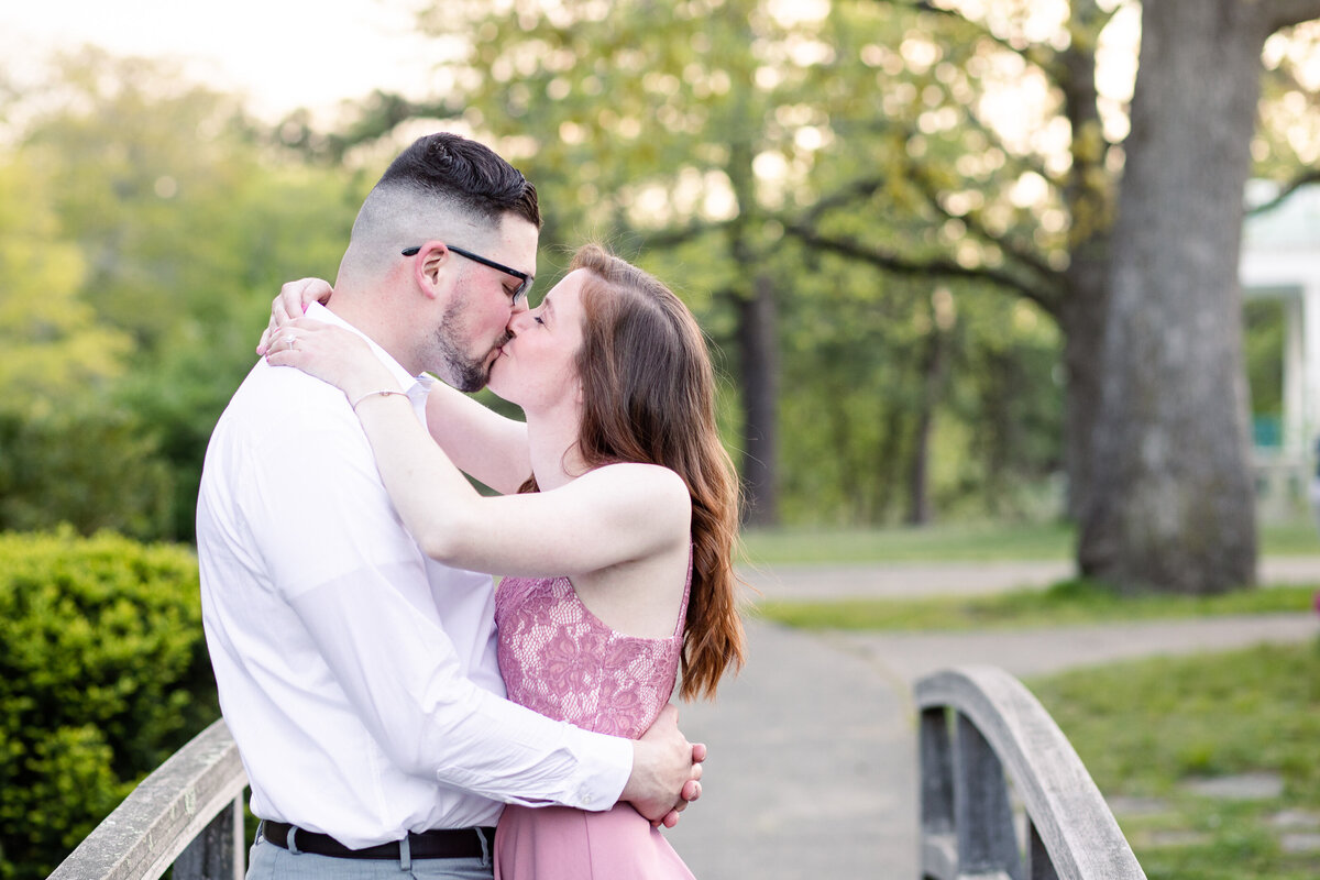 Danielle-Paul-Roger-Williams-Park-Engagement-Session-Kelly-Pomeroy-Photography-8282