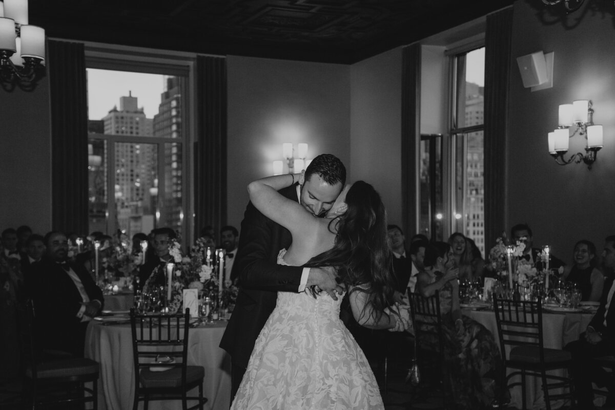 Faye-Fern-Creative-MariaBLung-Meg-Brandon-New-York-Athletic-Club-St-Patricks-Cathedral-Wedding-Reception-13