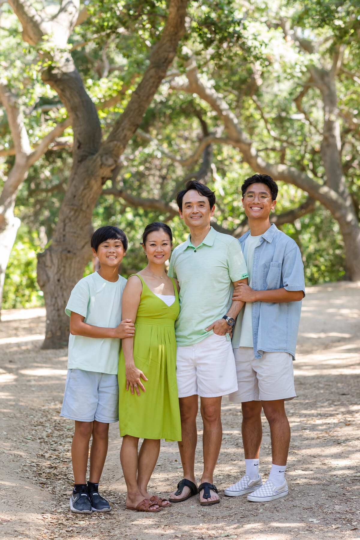 idyllic-oak-canyon-nature-center-family-portraits-8