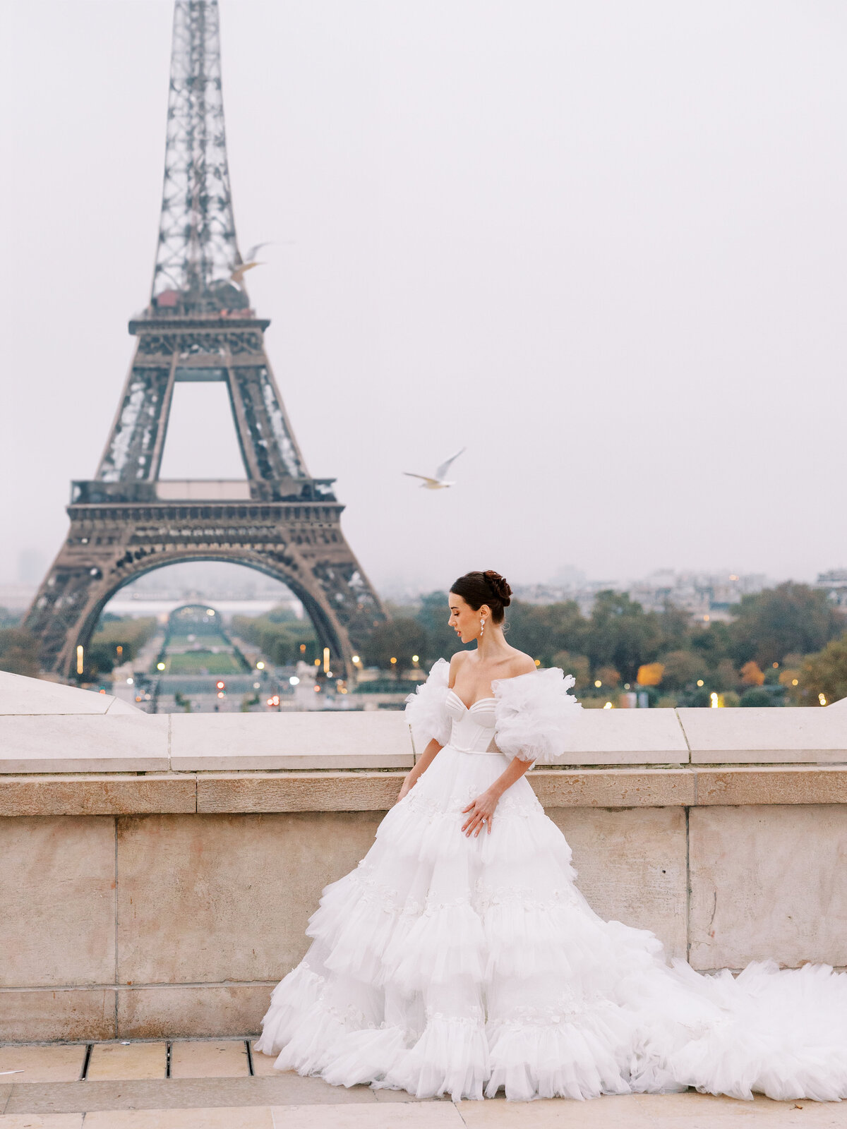 102924_AMV-Retreats-Paris-Louve-Wedding-Photographer_5899 copy