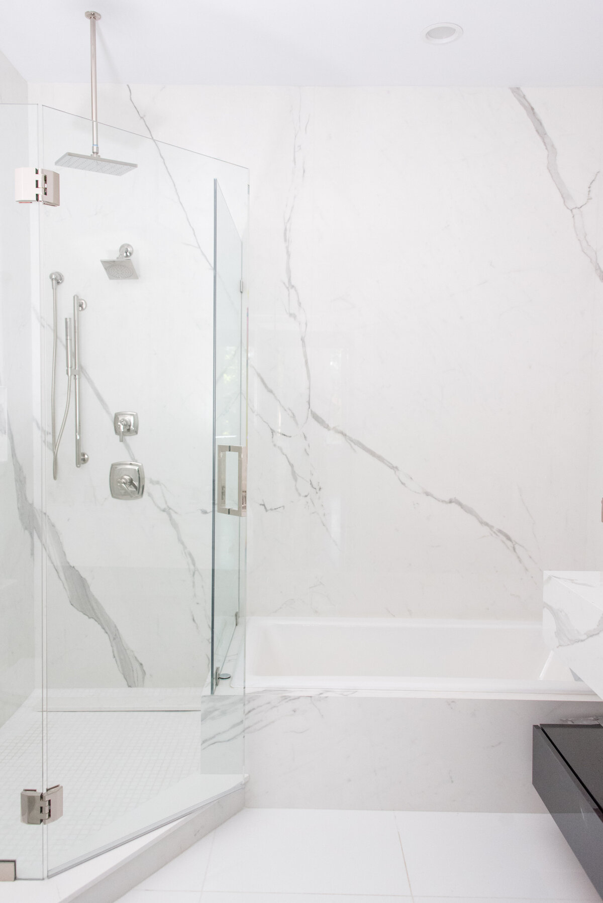 modern-marble-bathroom-glass-shower-comm-ave-min