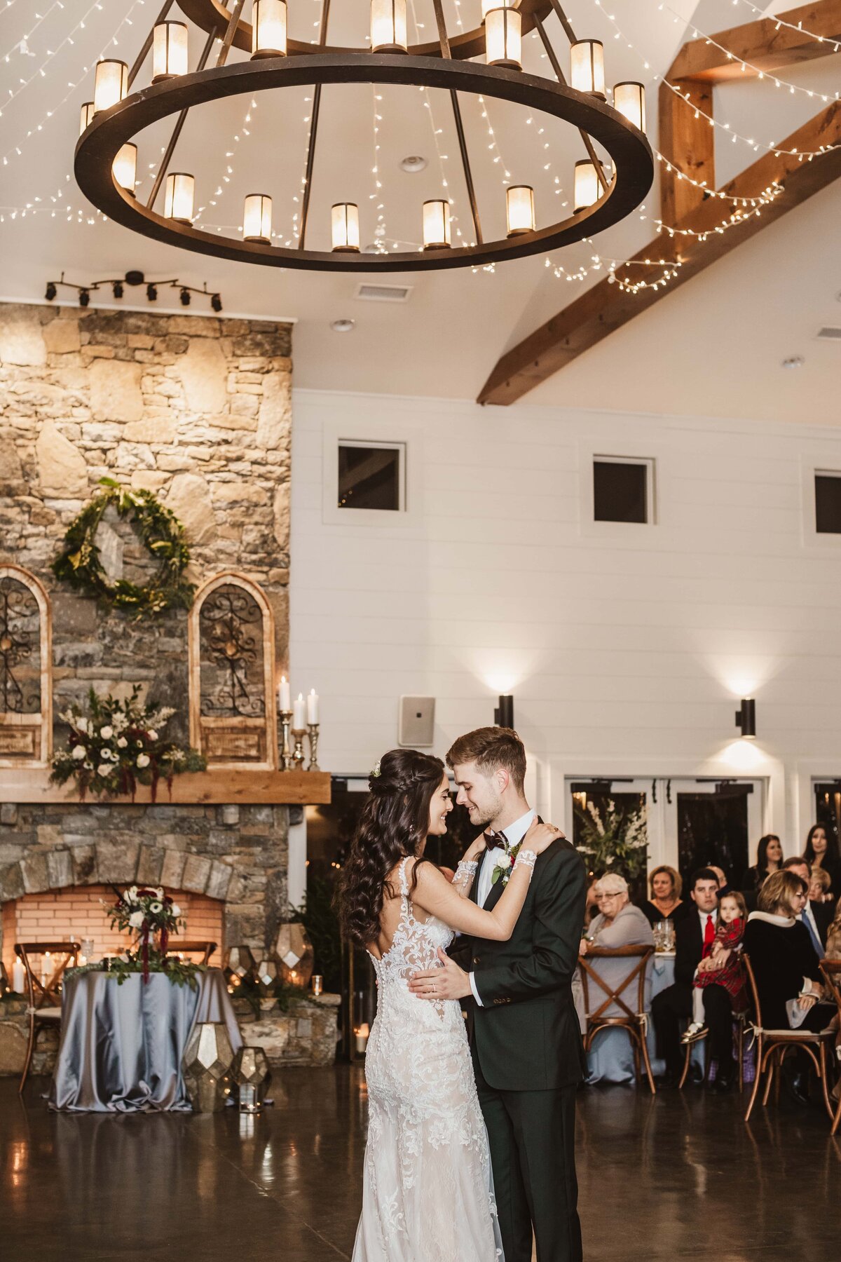 bride-groom-dancing