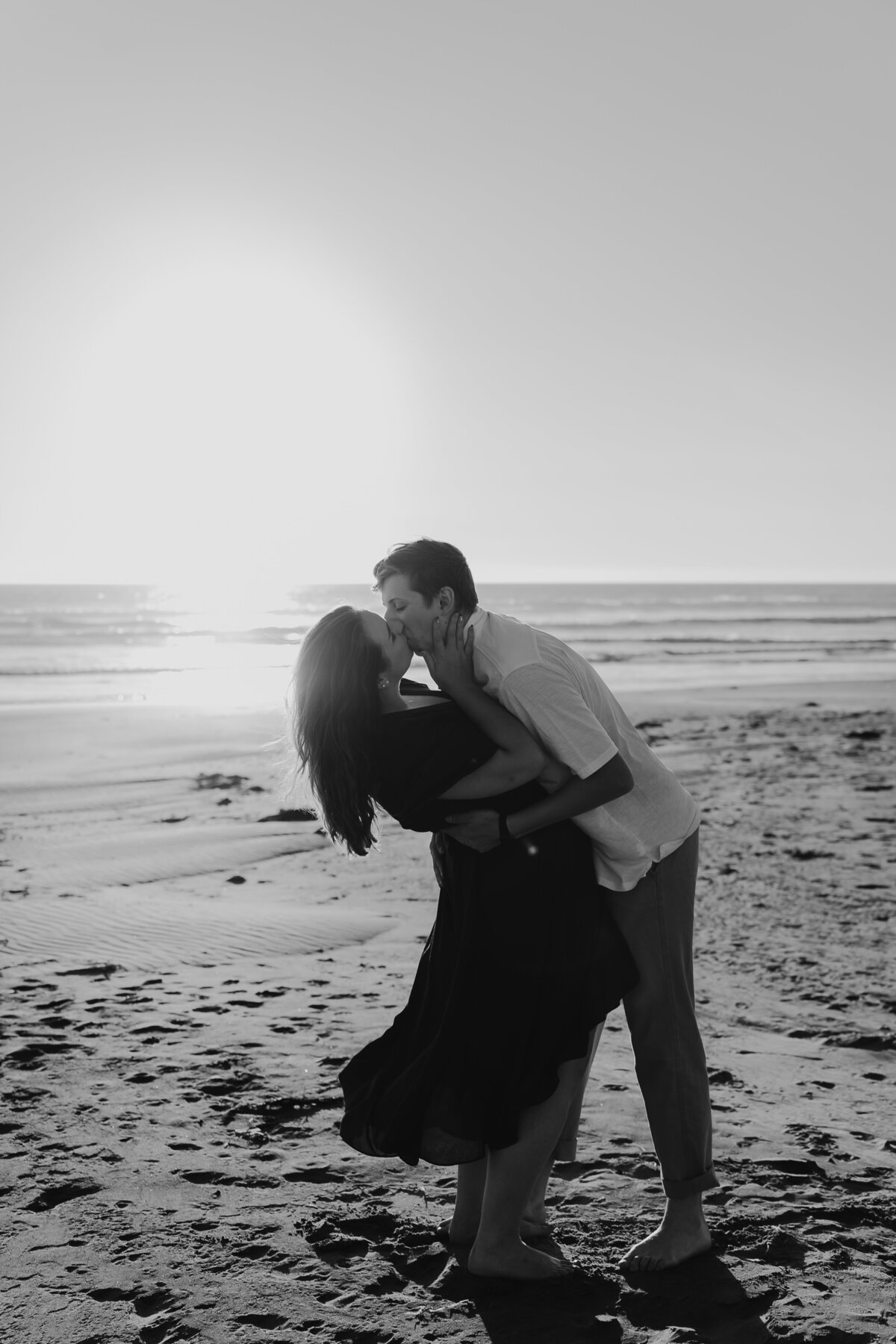 engagement photos on oregon coast by magnolia june visuals