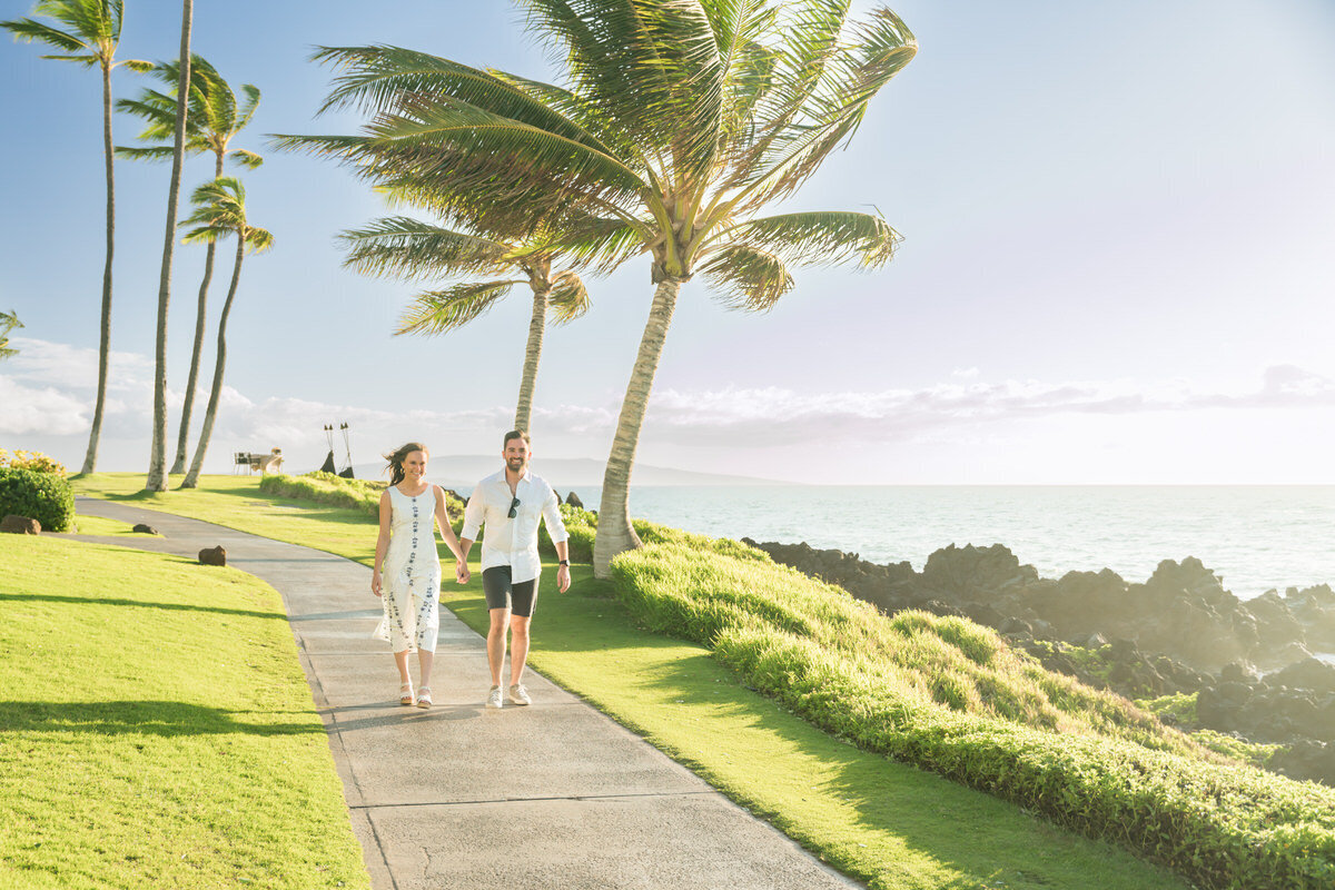 Find Maui couples portraits in Hawaii