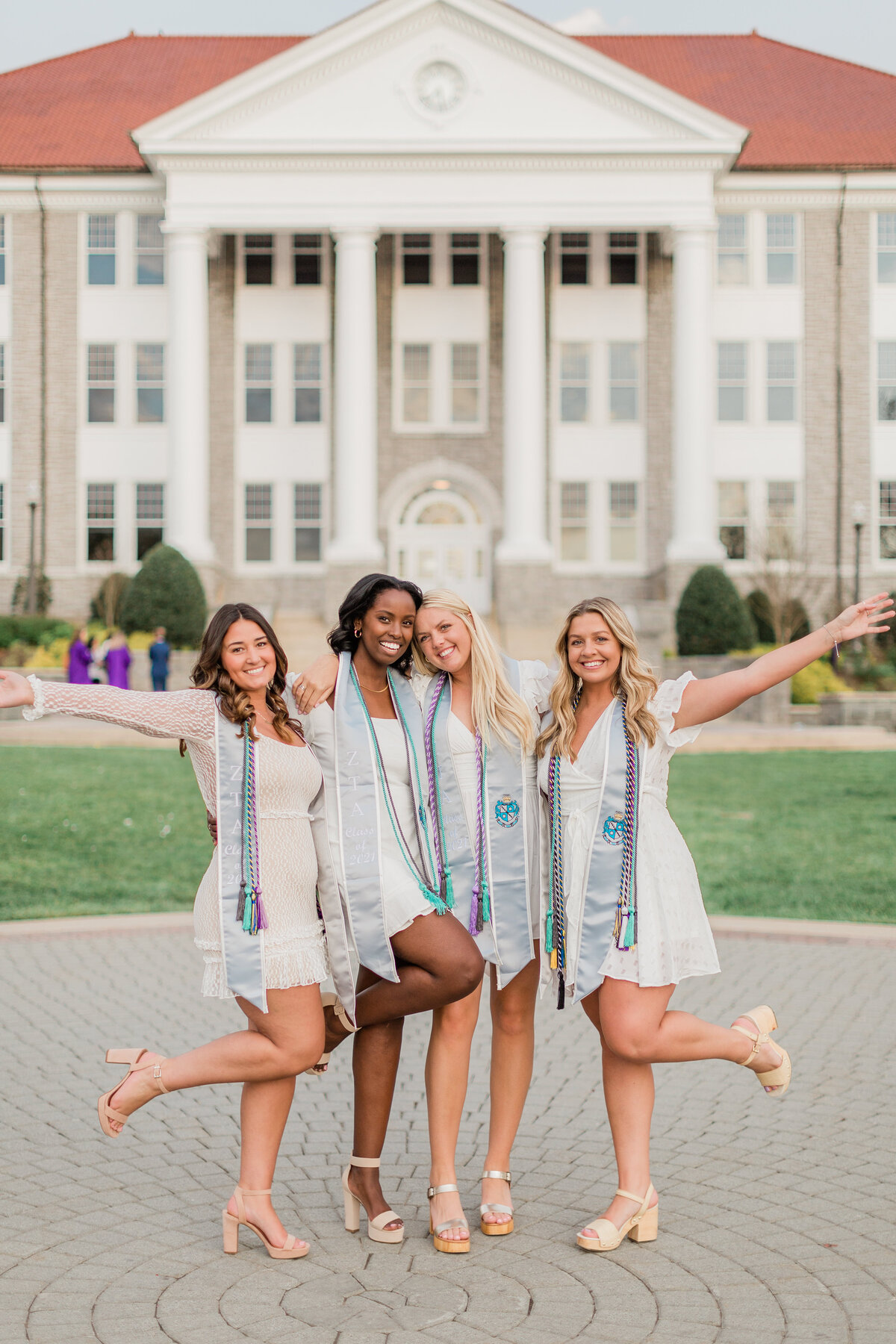 Jennie+Awo+Meghan+Mackenzie_JMUGrad_Harrisonburg_KelseyMariePhotography_2021-0845