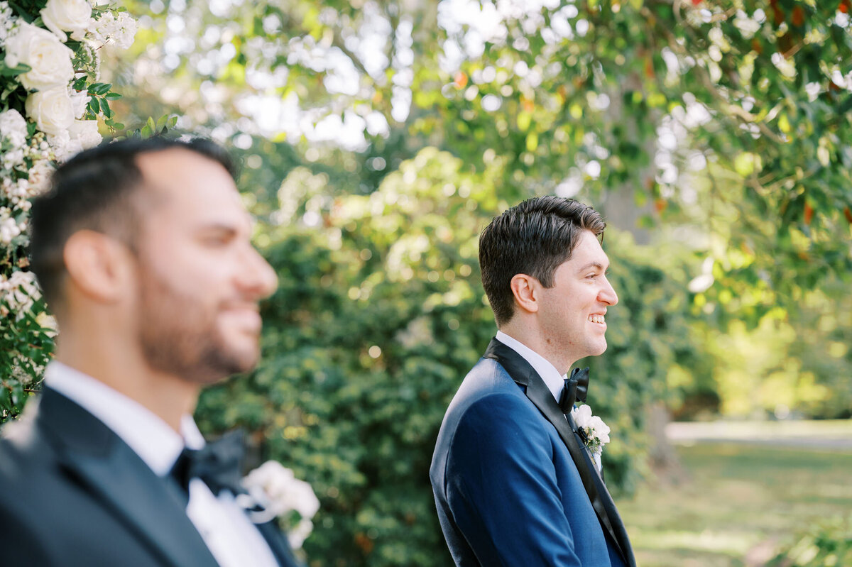 jaclyn-fisher-events-planning-romantic-riverfront-garden-wedding-in-philadelphia-35