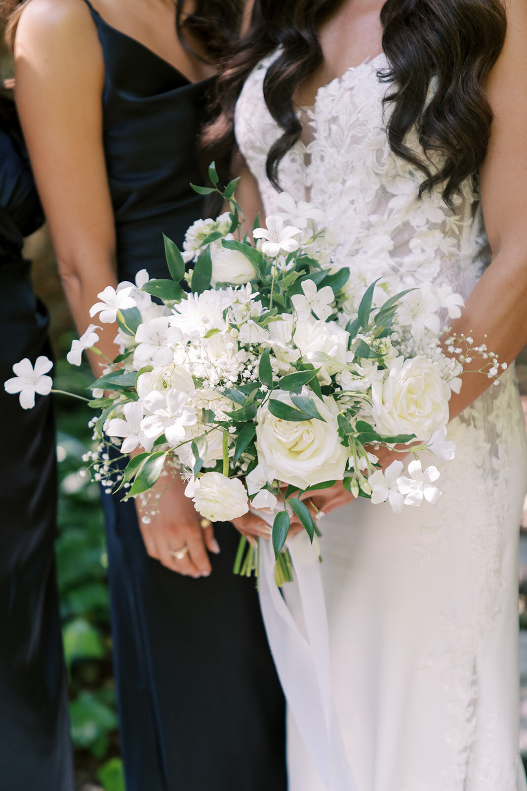bridal bouquet white with greenery