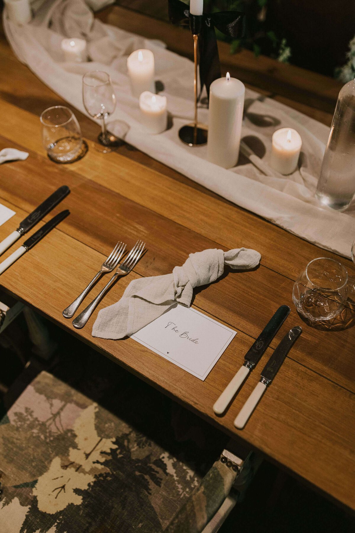 Issy-and-Bella-Floral-Design-Wedding-Florist-Herefordshire-Dewsall-Court-N-Z58