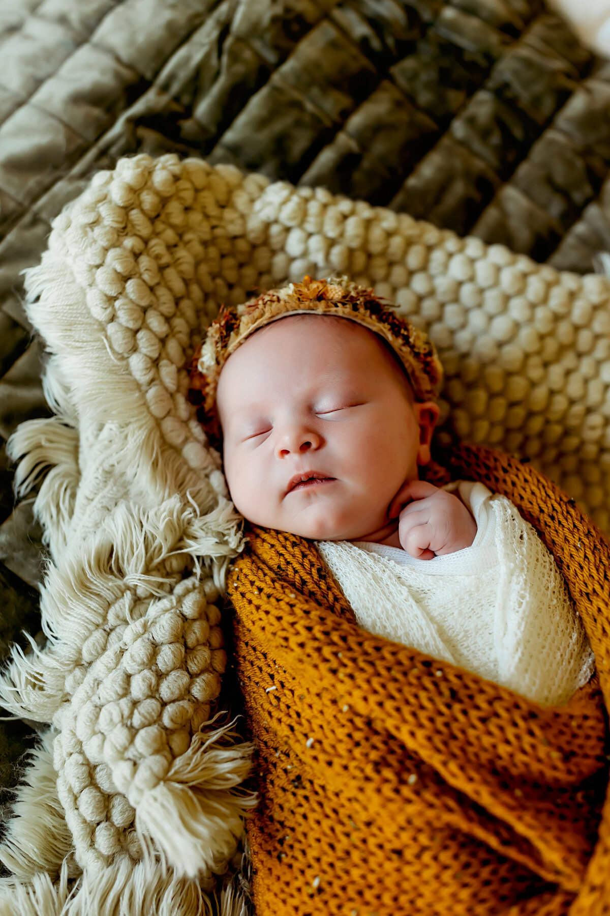 Lifestyle newborn session in home | Burleson, TX Newborn Photographer
