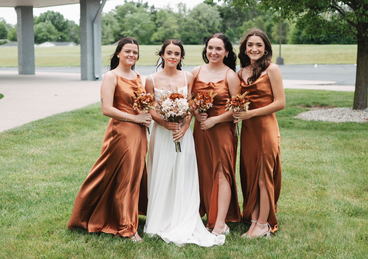 Taylor Elizabeth Photography Weddings and Lifetyle Photographer in Indiana Weddings Photo 2