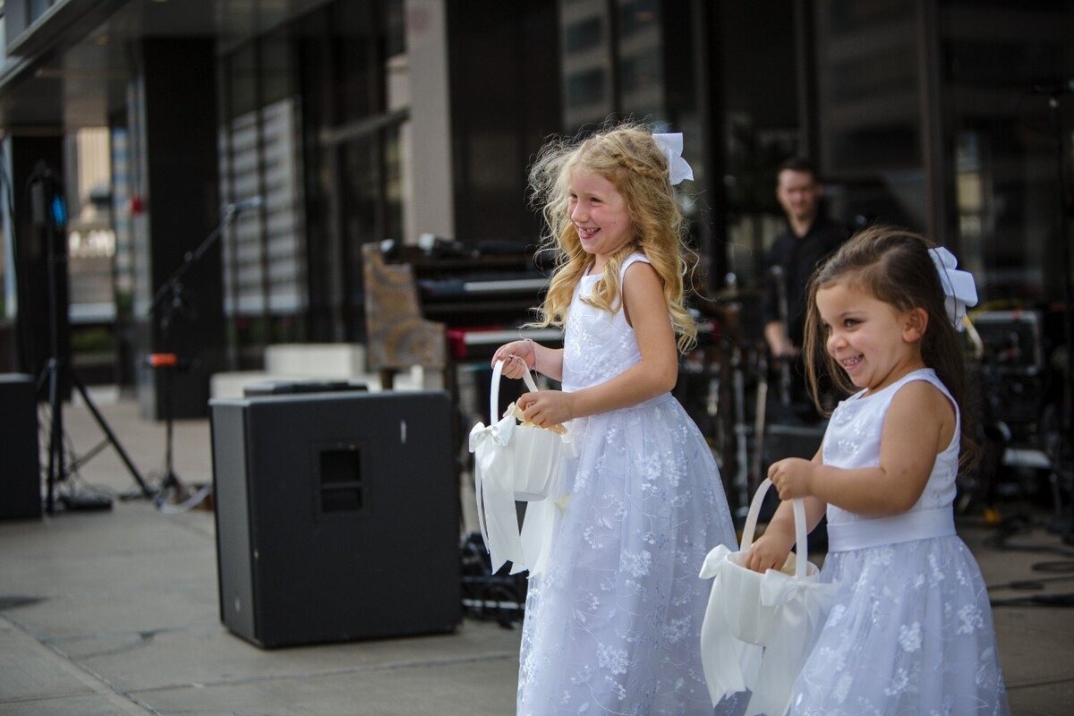 Flower-girls-tossing-petals-jewish-wedding-jps-events-indianapolis.jpg