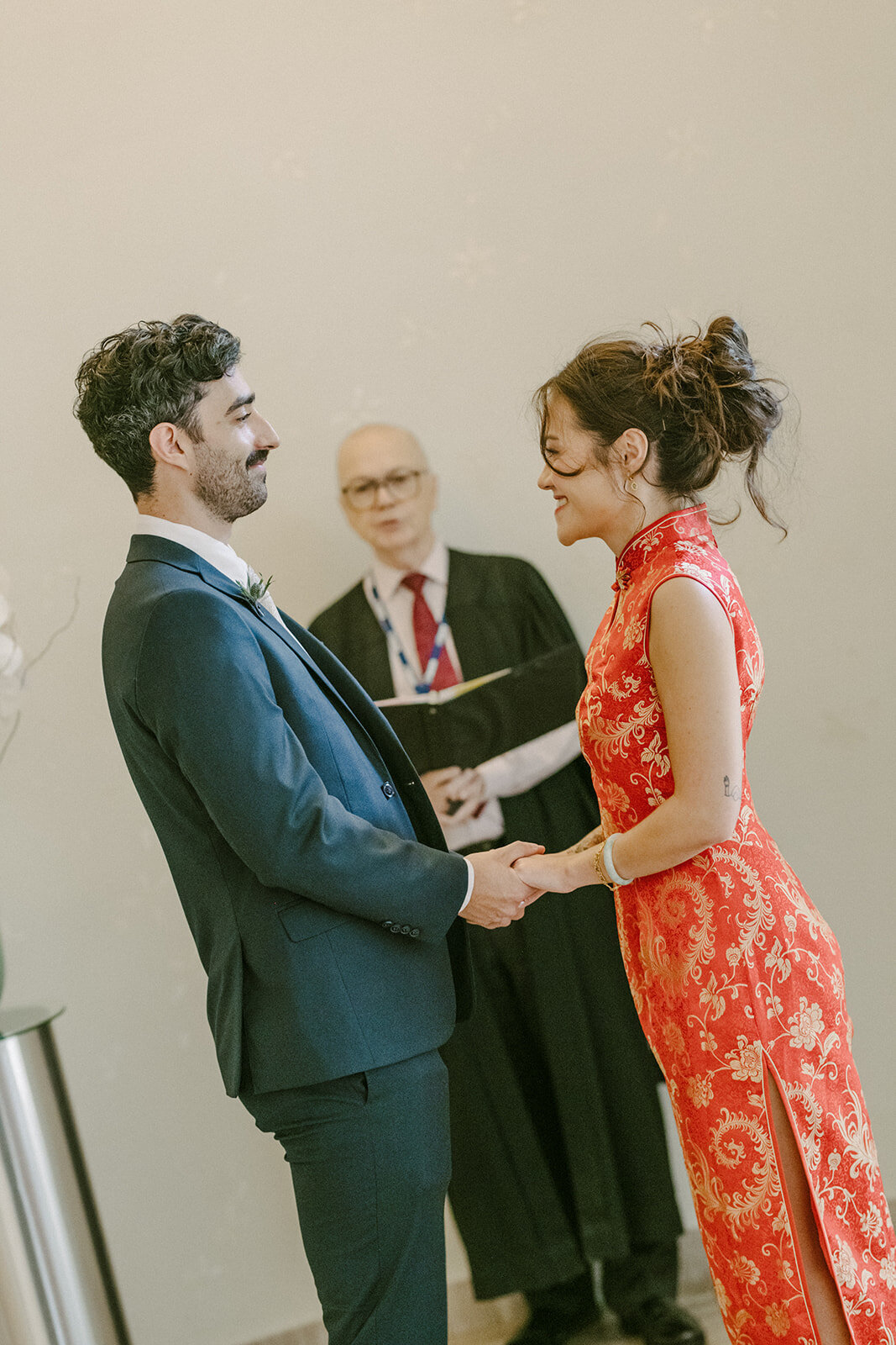 toronto-city-elopement-city-hall-ttc-subway-sugar-beach-fun-romantic-sumer-wedding-2720