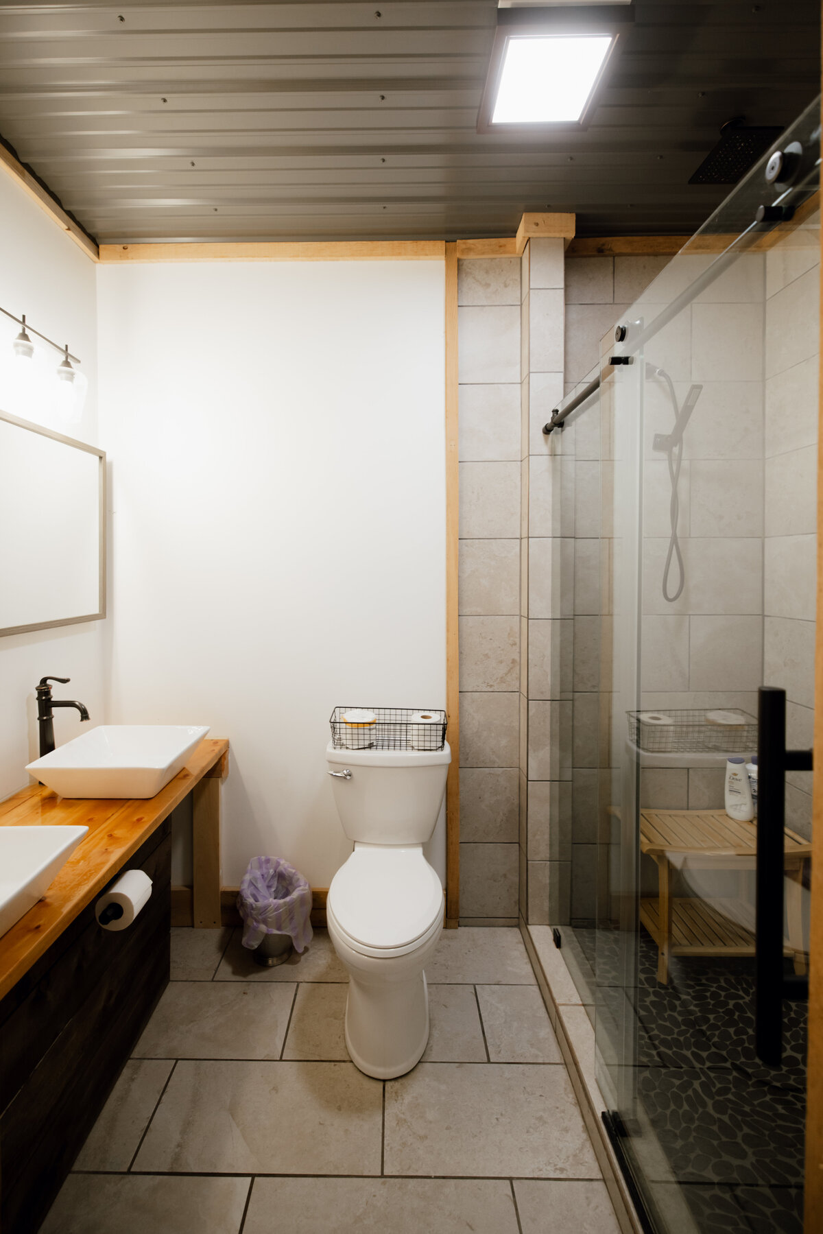 Bear-Ridge-Destination-barndo-suites-rosie-photo-video-51