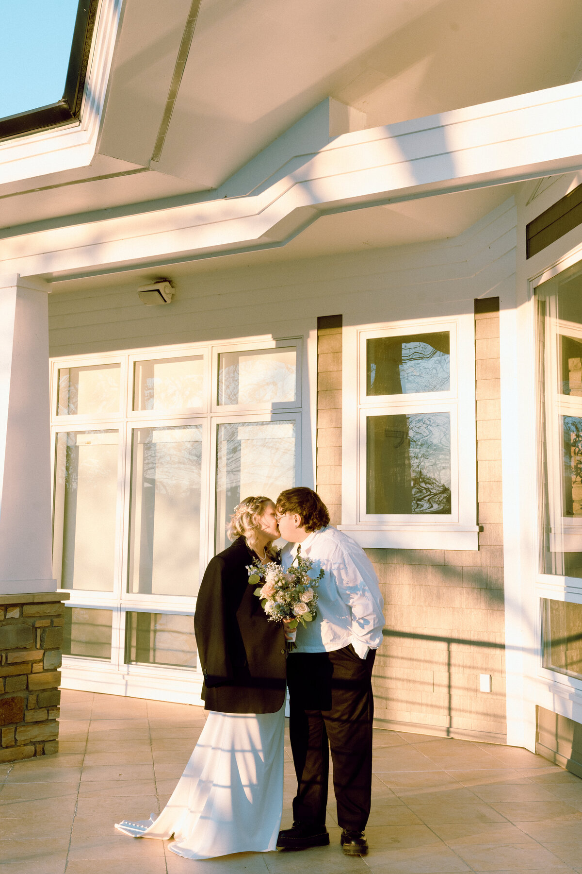 bay-wedding-statesville-NC-elopement-lizarrietaphotography-425