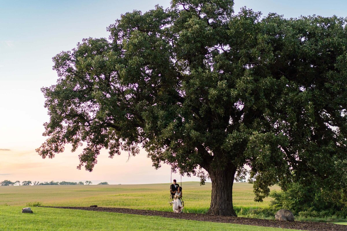 Couple-at-providence-vineyard1