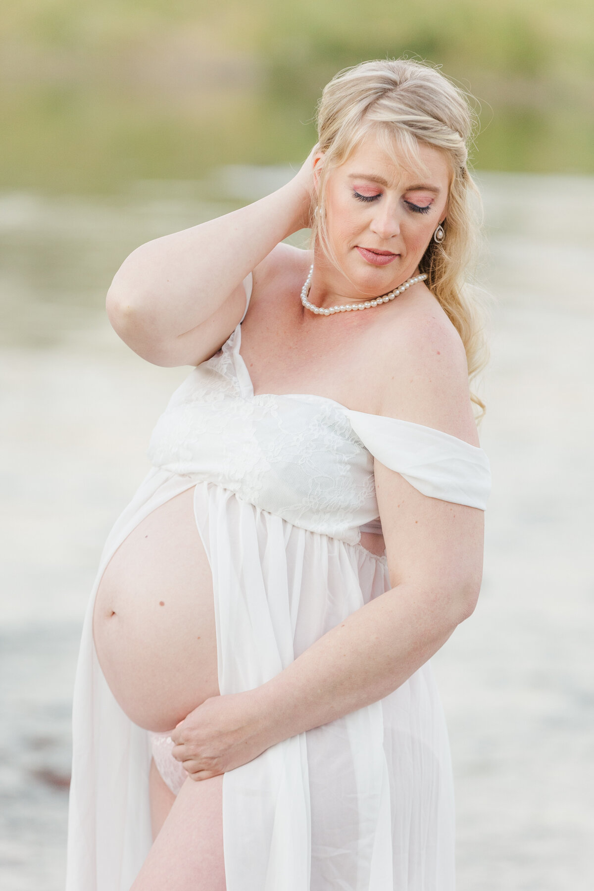 MATERNITY031222-175