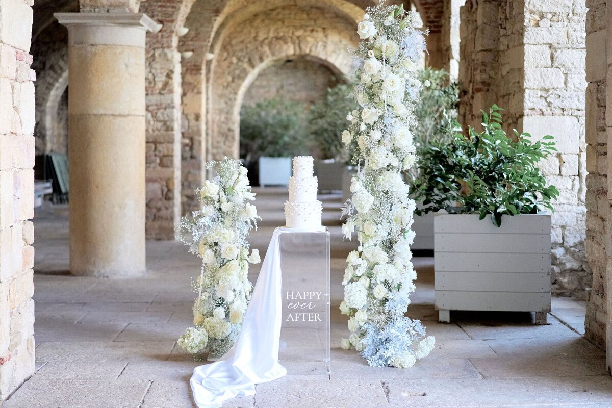 design-floral-monochrome-blanc