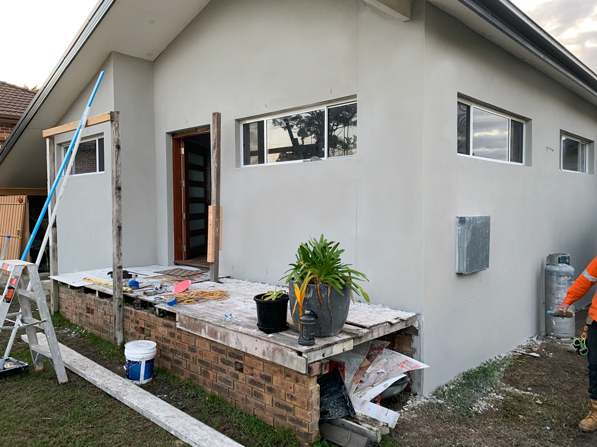 render central coast finesse rendering is the best cement rendering company on the central coast. Using the best brands like dulux render and dulux texture. You'll love your new rendered house