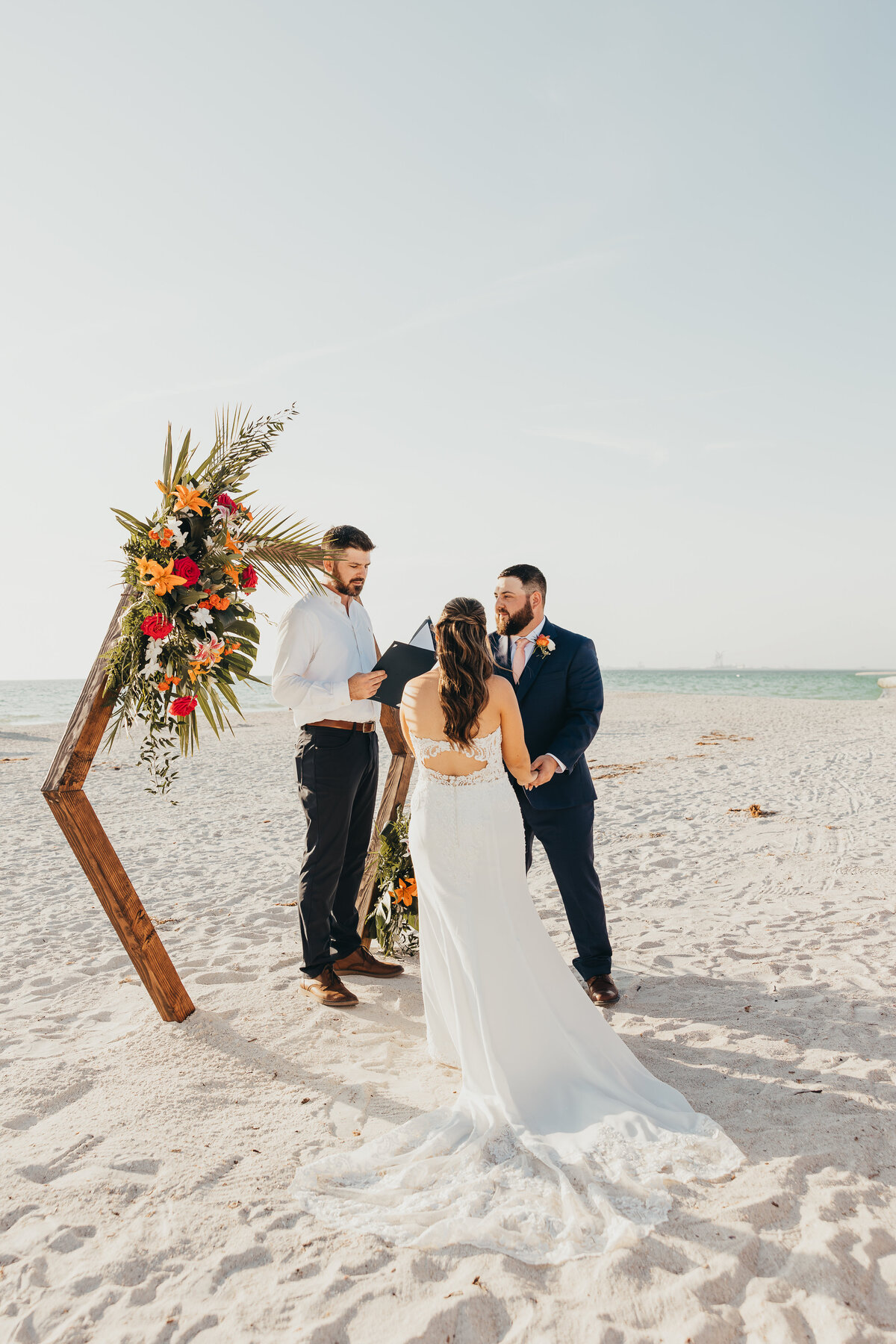 ariel-amir-photo-florida-beach-elopement-tropcial-chantilly-chic-celebrations-30