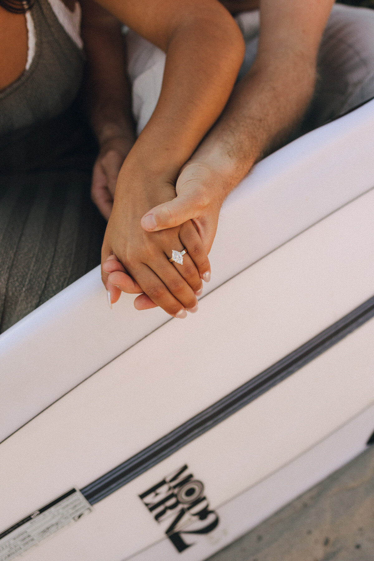 couple-beach-photoshoot-3