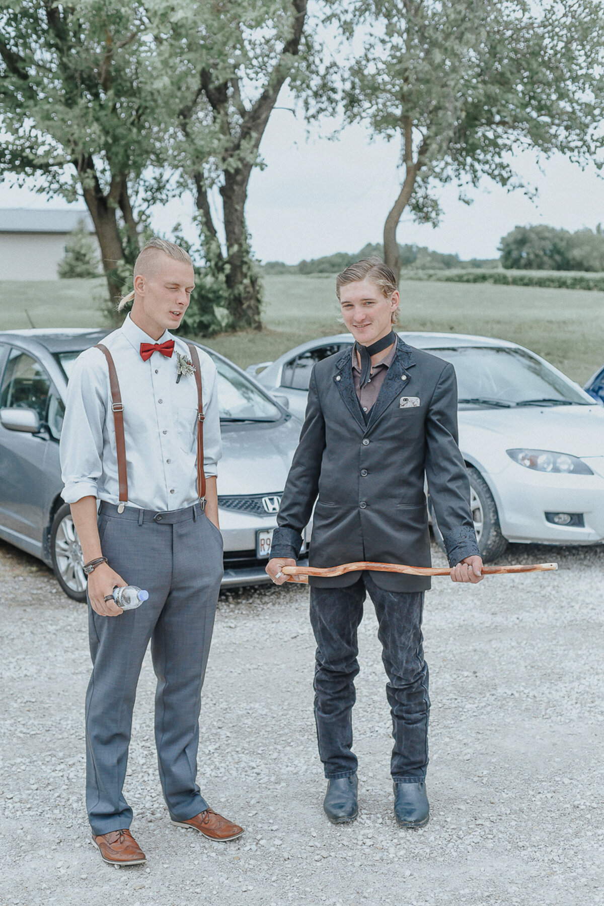 wedding family | Iowa wedding photographer | Iowa Photographer | Playlife | Cedar Rapids | Iowa City | Kalona | Alaynna Ann Schwartz-2