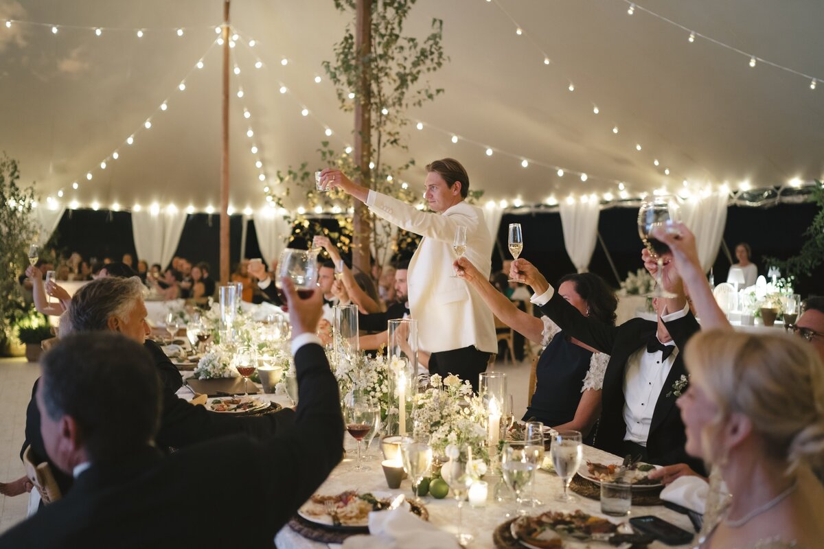 Marthas-vineyard-wedding-planner-kg-events-design-luxury-destination-weddings-private-events-corporate-events-edgartown-ma-event-designer-outdoor-tented-wedding-reception-island-wedding-vogue-wedding-pohogonot-114