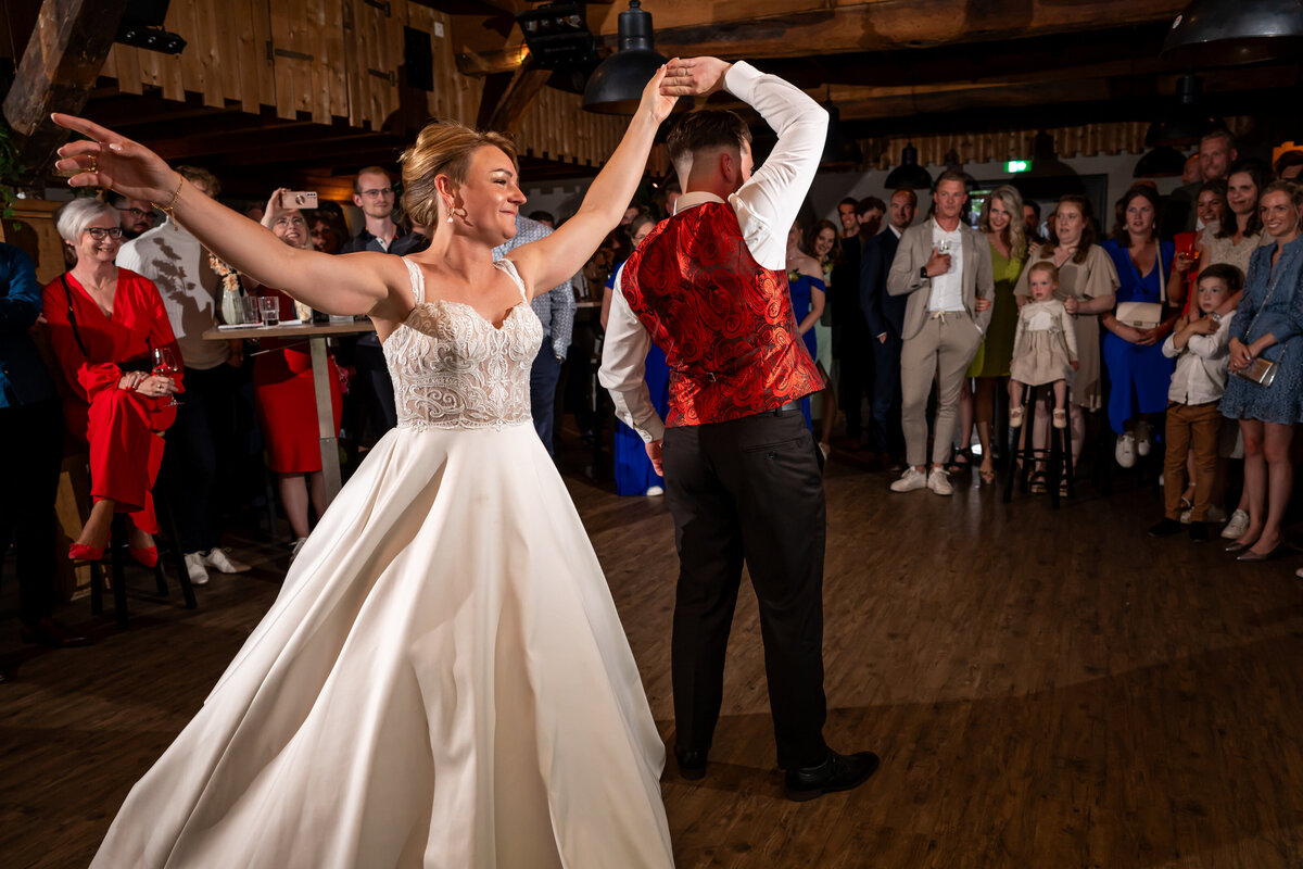 Trouwen in Twente, Twente, Westerhaar, Oost Nederland, liefde, echt, tijdloos, Bruiloft, trouwreportage, bruidsfotograaf, trouwfotograaf, rust, Twenterand, De fotograaf van Twente, Schipper, Juliantien, Juliantien fotografie