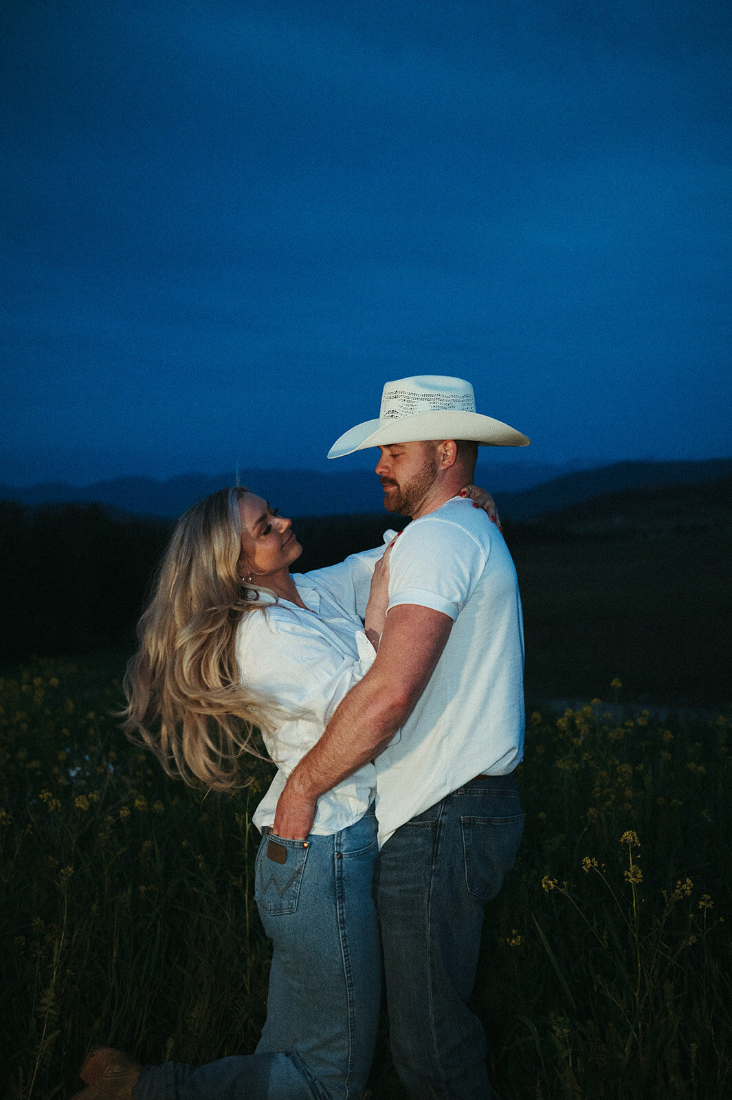 presley-gray-nighttime-western-montana-engagement9890