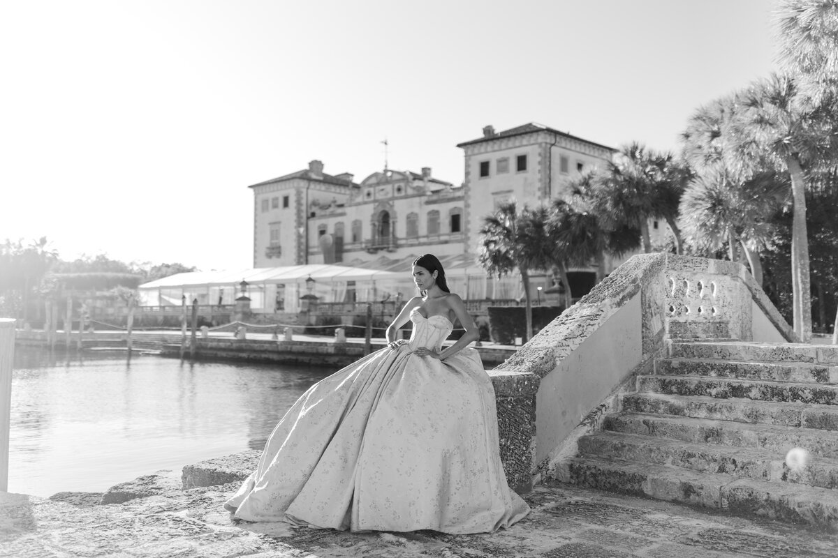 bride-in-ines-di-santo-dress-at-vizcaya-museum