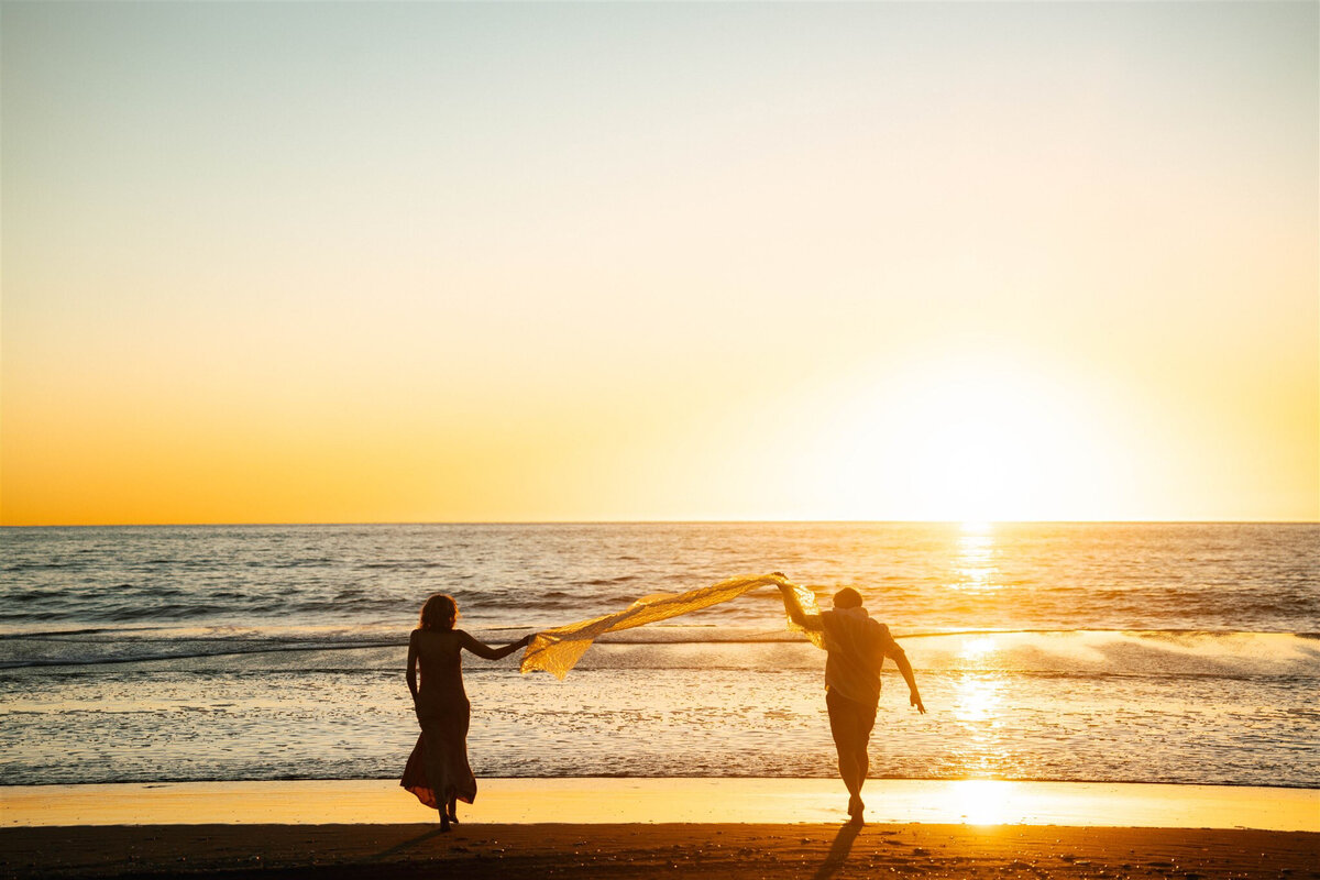 wedding photography nsw couples shoot engagement photos australia elopement micro wedding small elope photographer near me sydney newcastle new zealand content mountains beach_-46