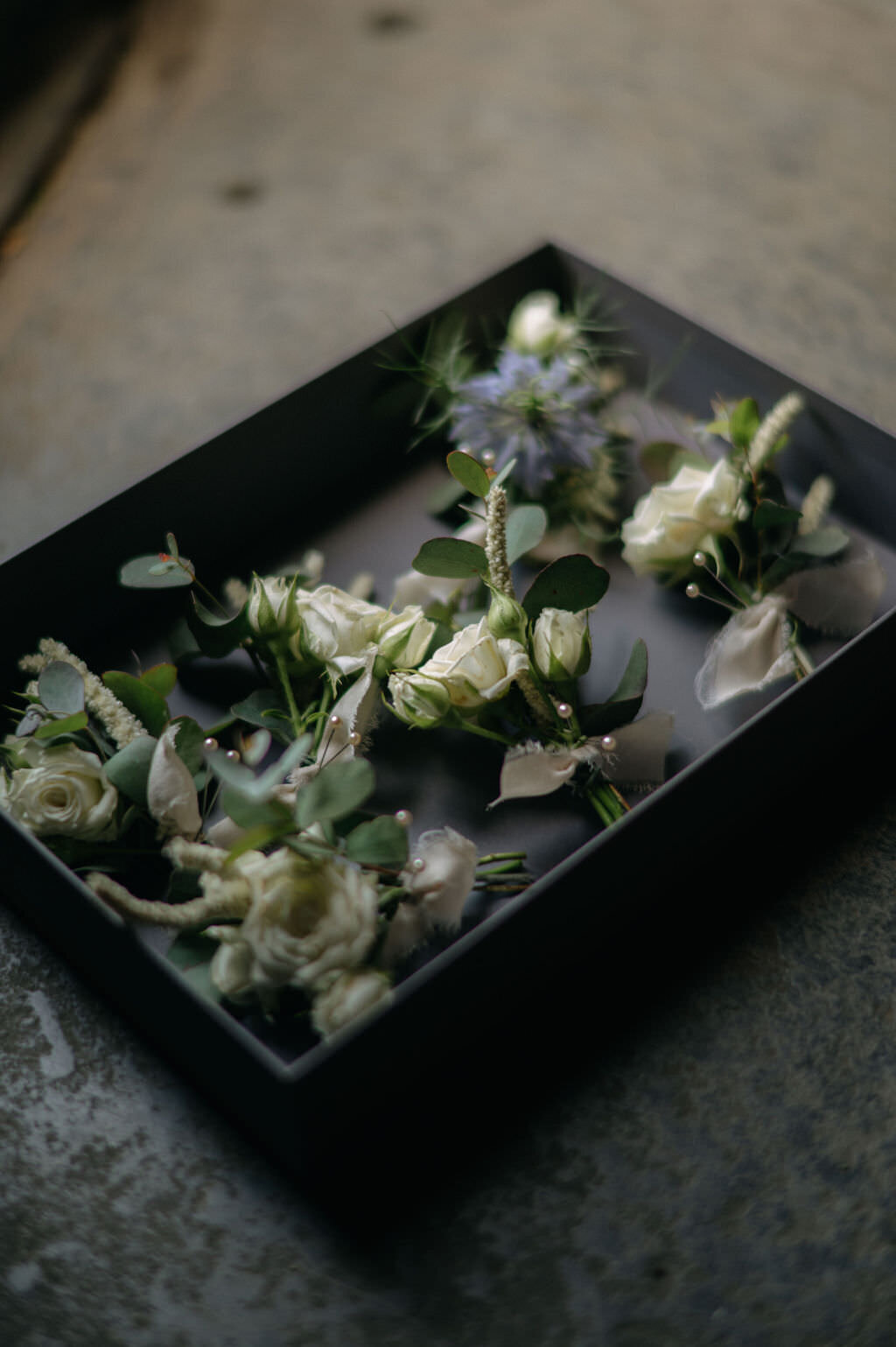 somerset wedding buttonholes