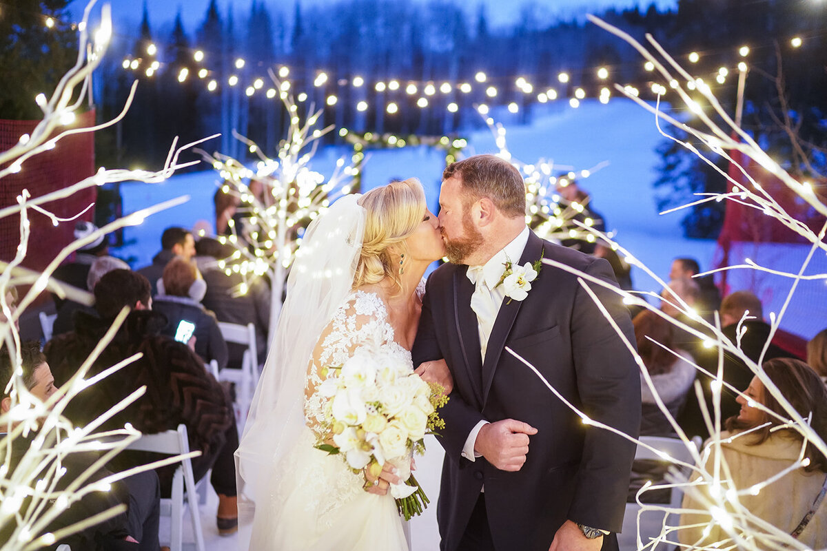red-pine-lodge-utah-winter-wedding-2003-1912