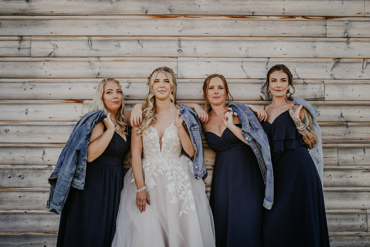 olds-willow-lane-barn-wedding-photographer-13