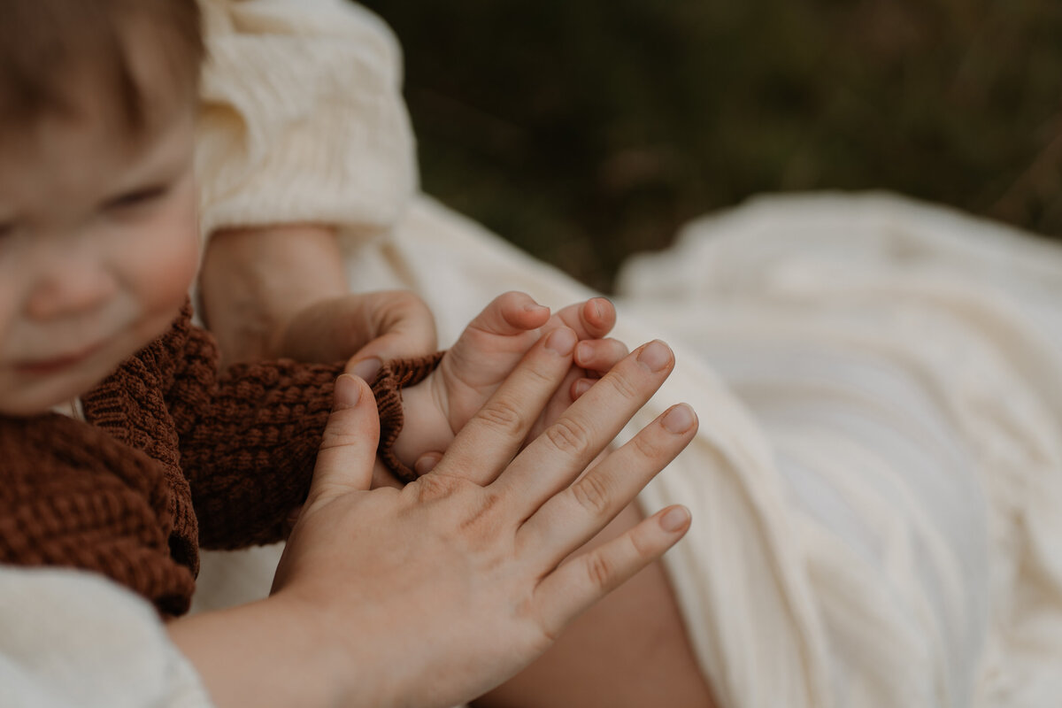 GraceDovePhotography-LauraMaternitySession-19