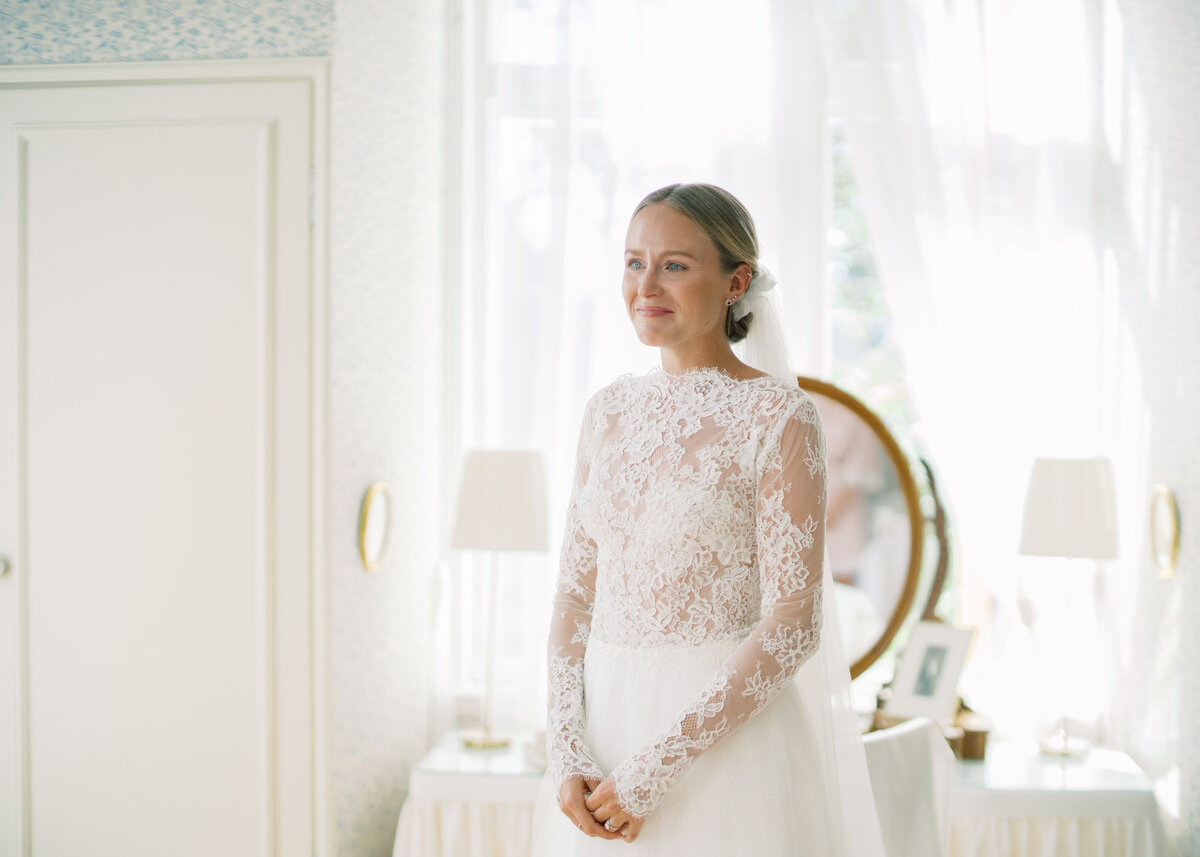 Vicki_Grafton_Photography-Finland_Wedding-Destination Luxury Fine Art Film Photographer Bride Martha Stewart23