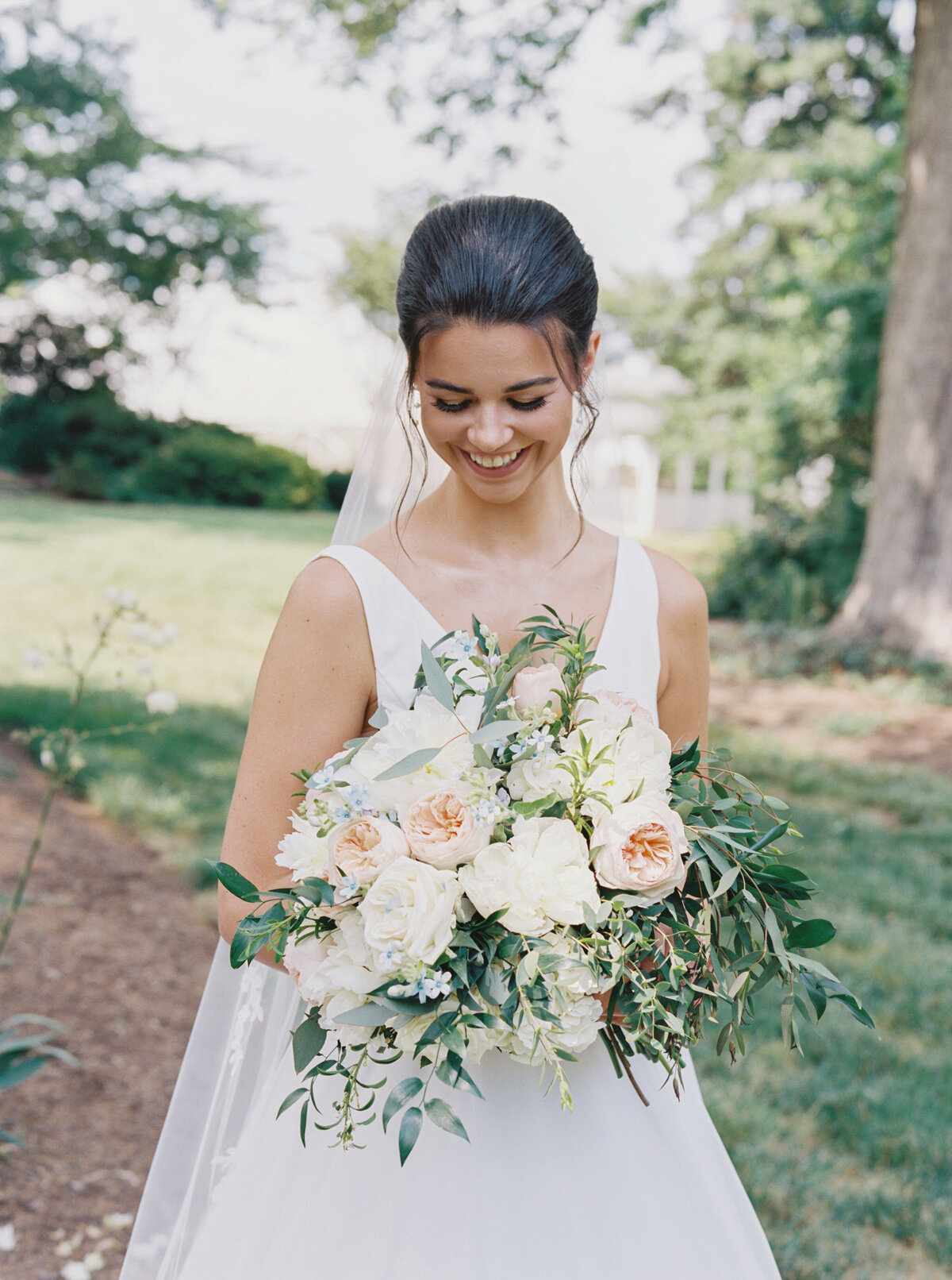 Keswick_Vineyards_Virginia_Wedding_Photographer_Natalie_Jayne_Photography-04-11