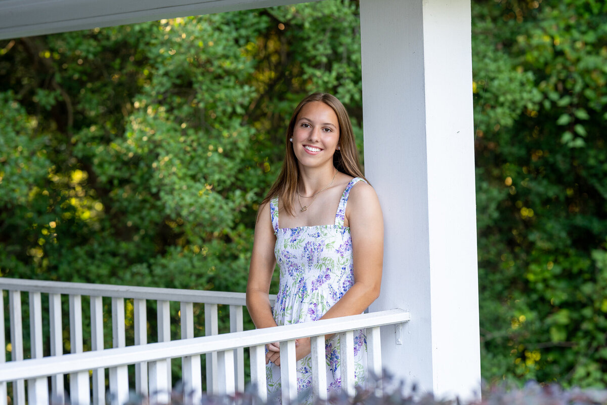 am.senior.portrait-458