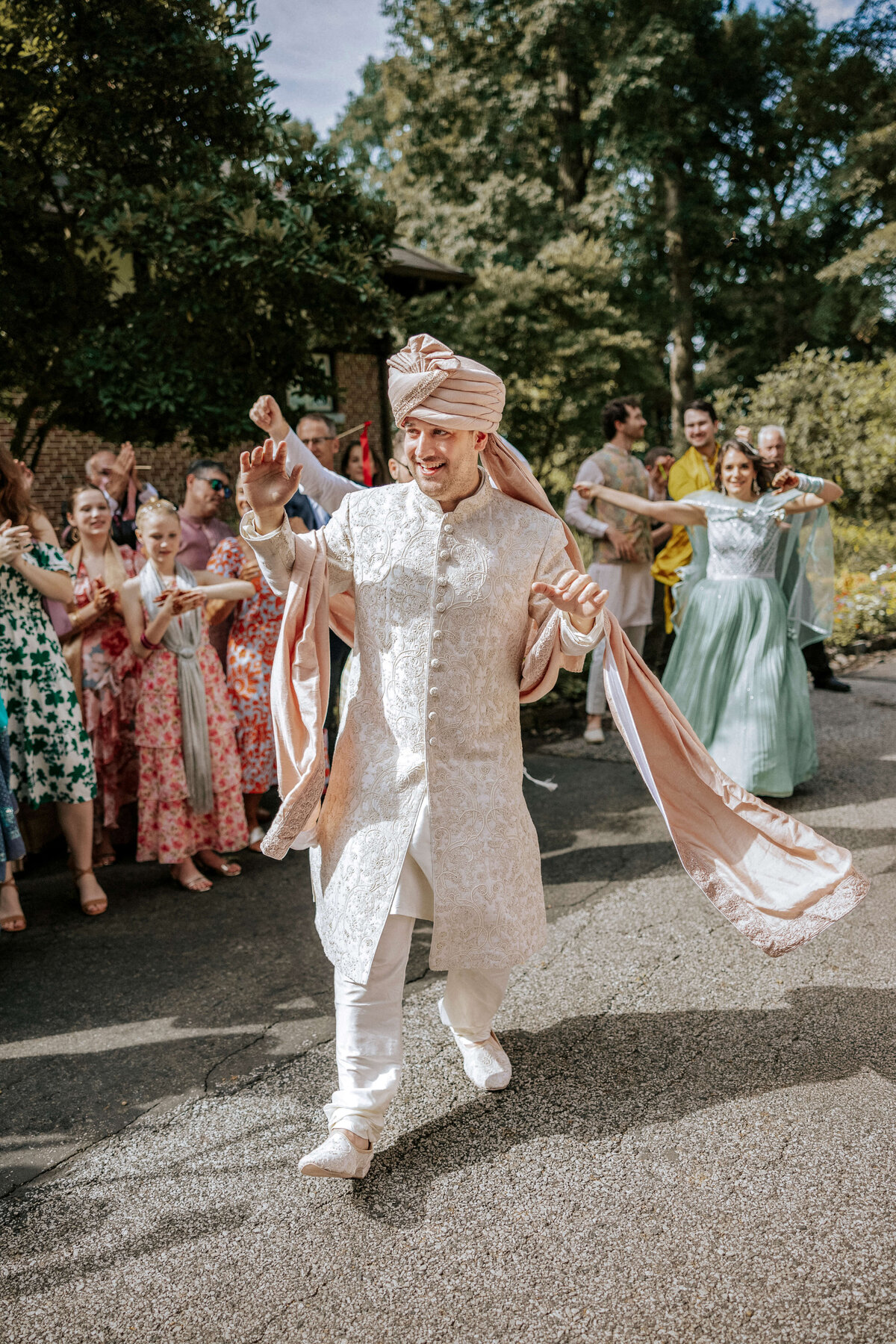 baraat-celebration-with-dancing-groom