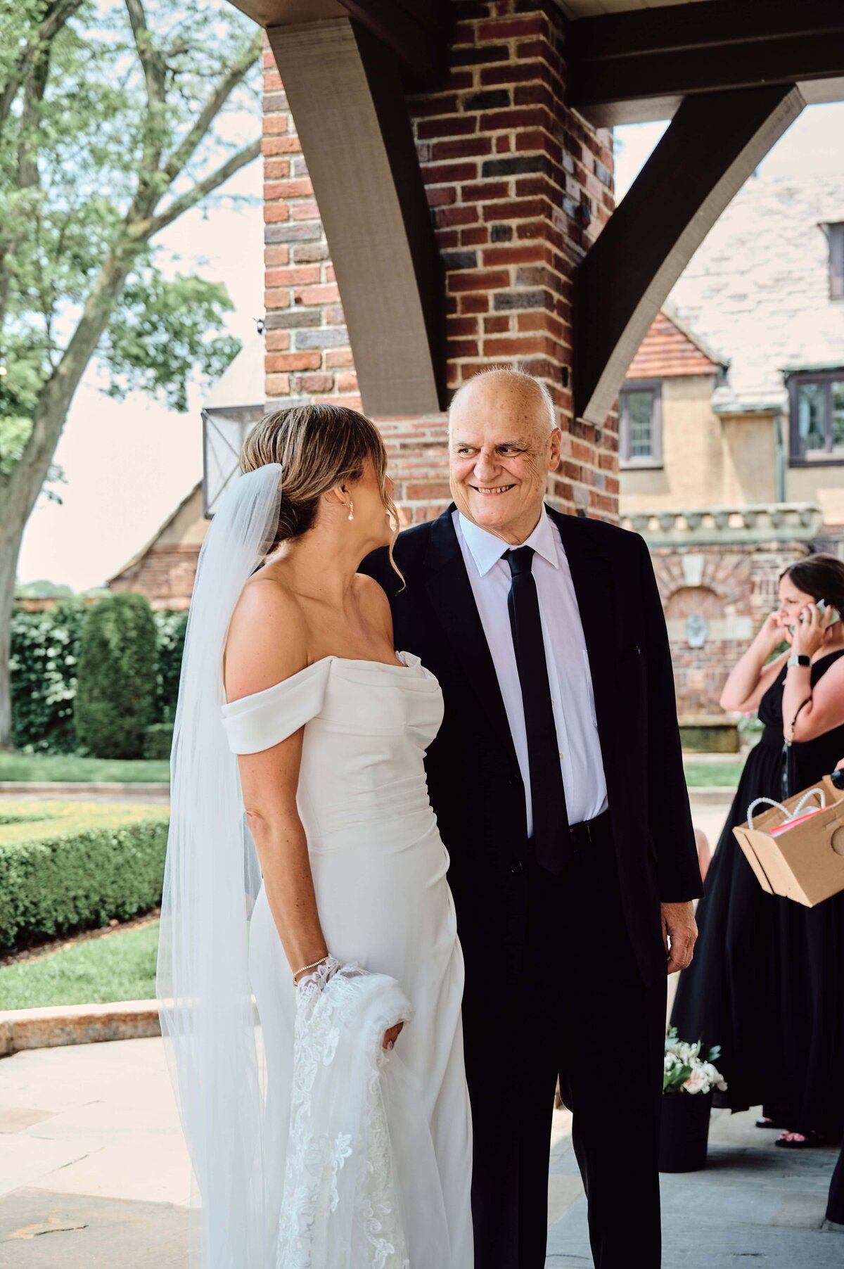 Country-Club-of-Detroit-Wedding_16