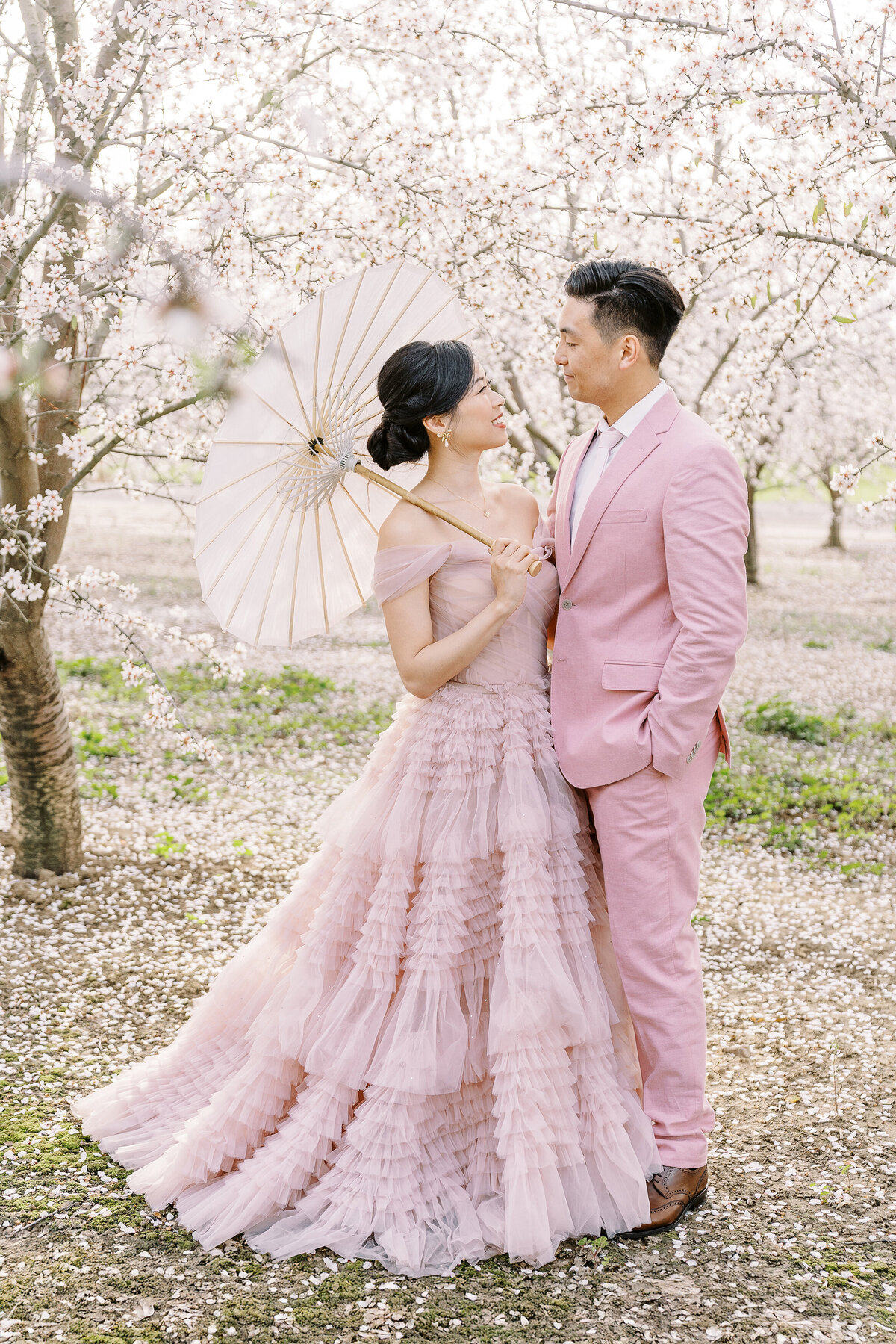 abele-farms-almond-blossom-engagement-14