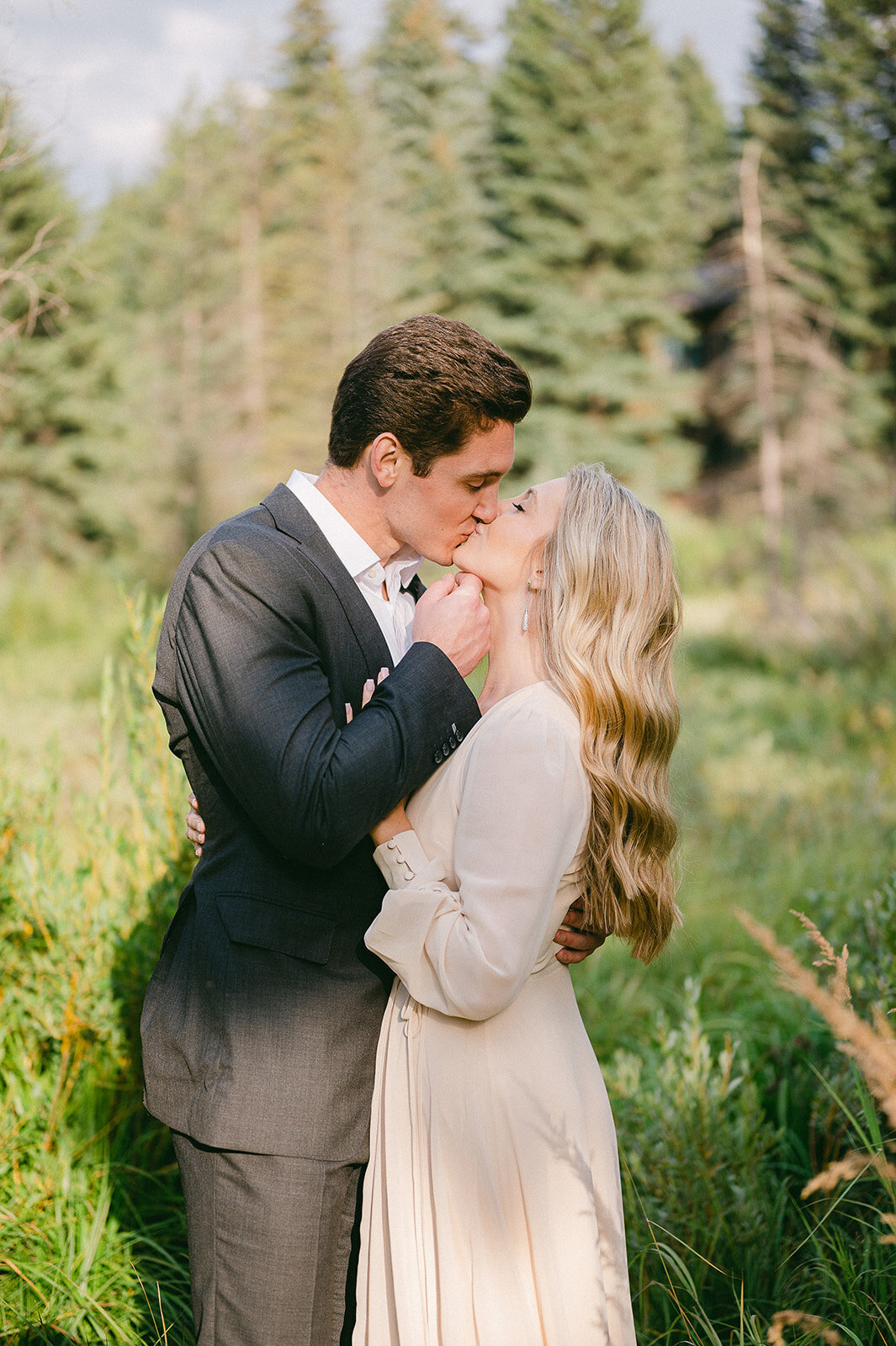 whimsical-vail-village-summer-engagement-by-jacie-marguerite-36