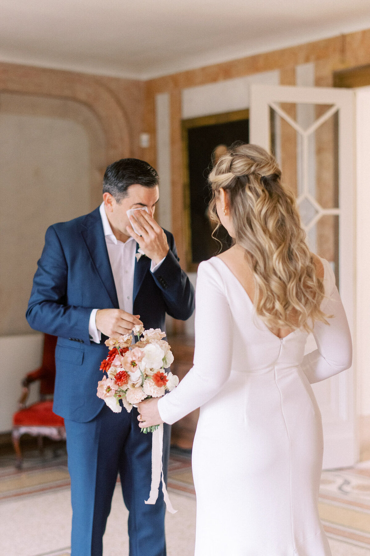 Maïlys Fortune Photography Husband Wife Wedding Weddings Photography France Switzerland Italy Timeless Dreamy Imagery Bilingual French English Destination Weddings Destination Wedding Provence French Riviera Paris Lake Como Tuscany59