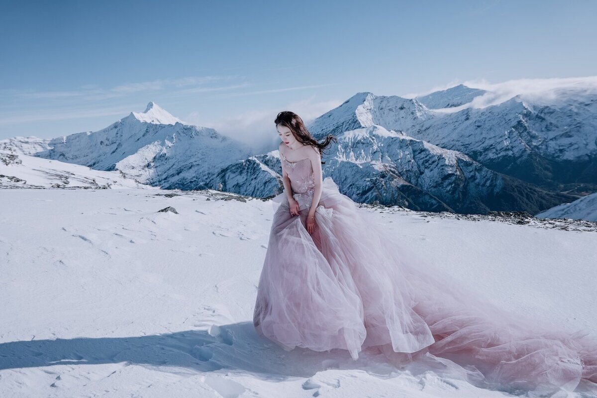 Helicopter wedding photoshoot, Dragon Fly Peak, Wanaka.