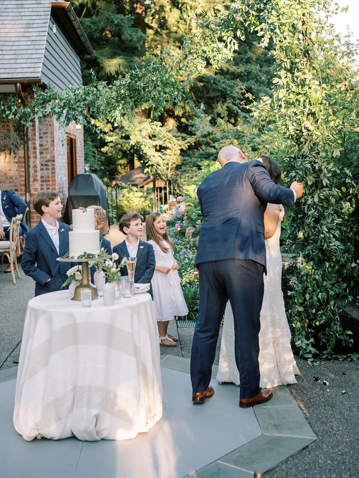 Carlos-Hernandez-Photography-Molly-Charles-Wedding-Portland-471