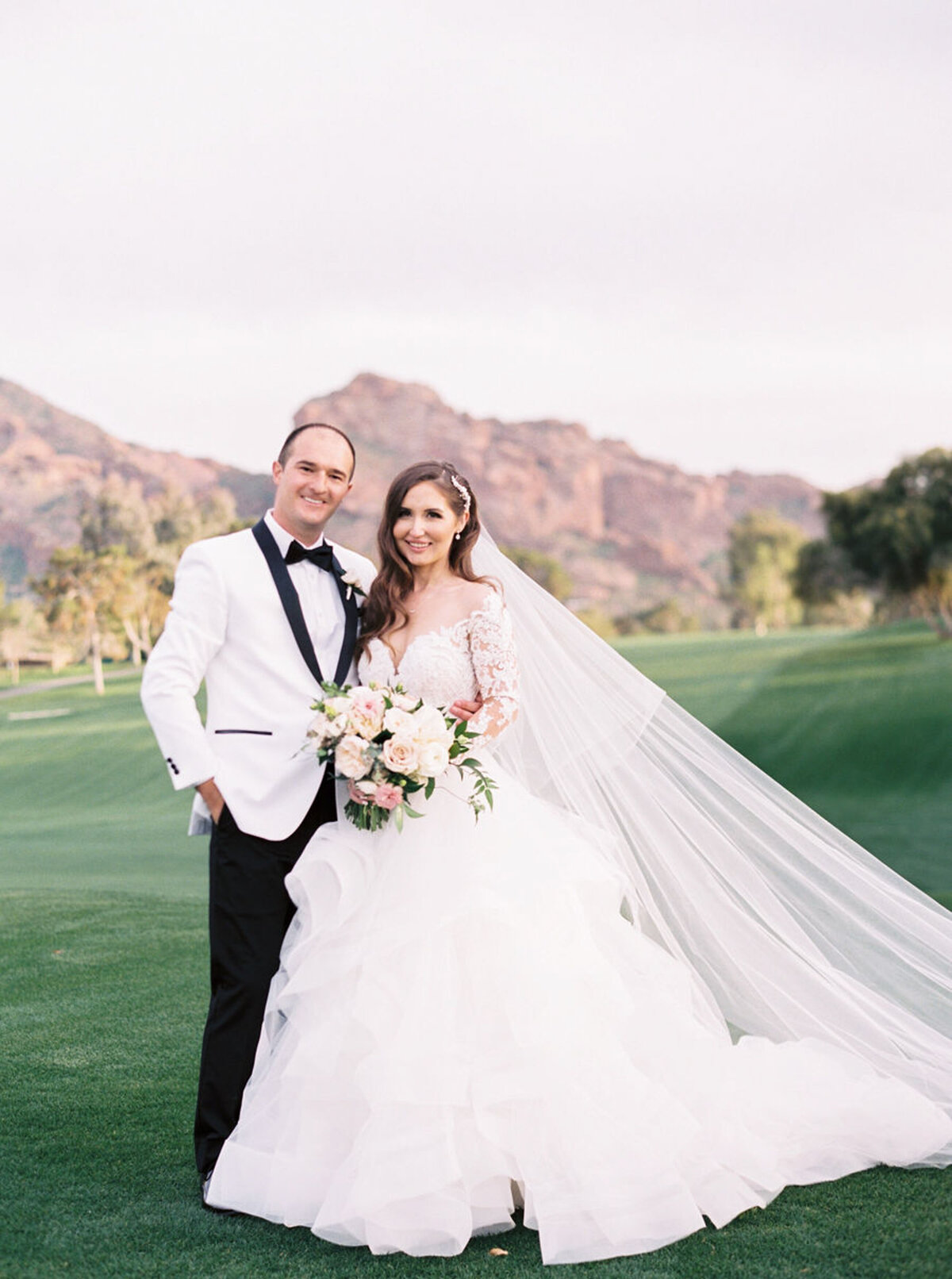 Alexandria & Stephen | Paradise Valley Country Club, Arizona | Mary Claire Photography | Arizona & Destination Fine Art Wedding Photographer