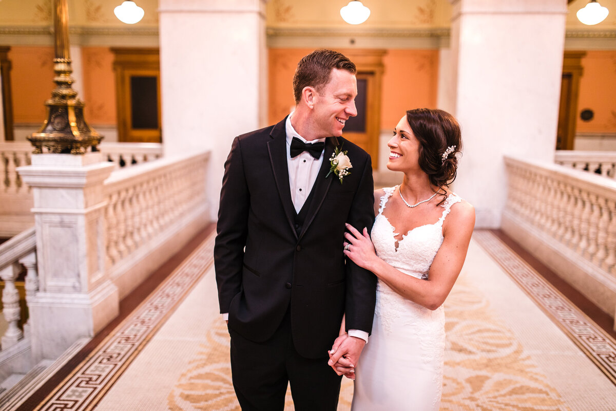Bride and Groom Wedding Statehouse Indianapolis