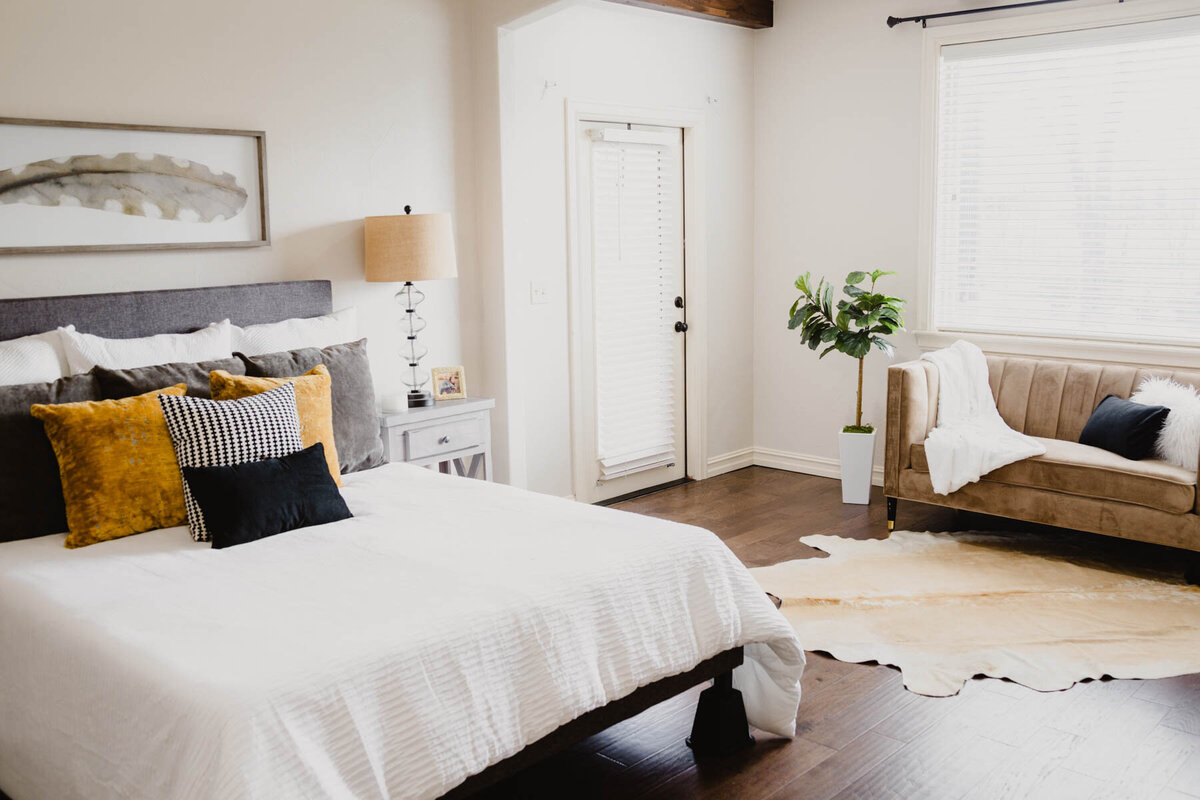 Girlboss-Designer-Interior-Design-Website-Templateq-225