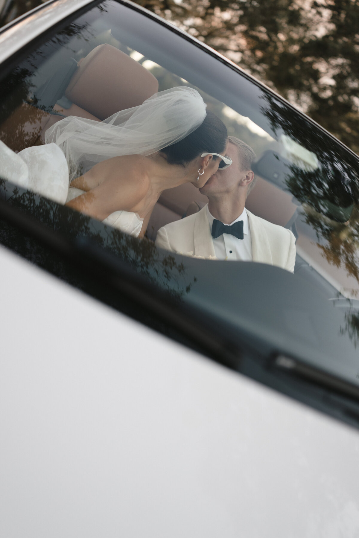 Palm Beach Jupiter Vero Beach wedding planner wedding design wedding coordination Florida wedding full service wedding planner full service wedding management South Florida wedding colorful wedding design partial wedding johns island 22